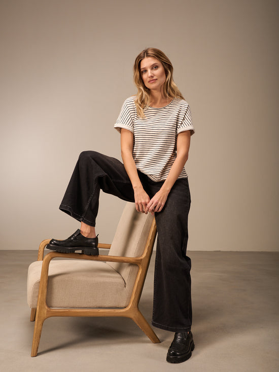 Wide-leg jeans