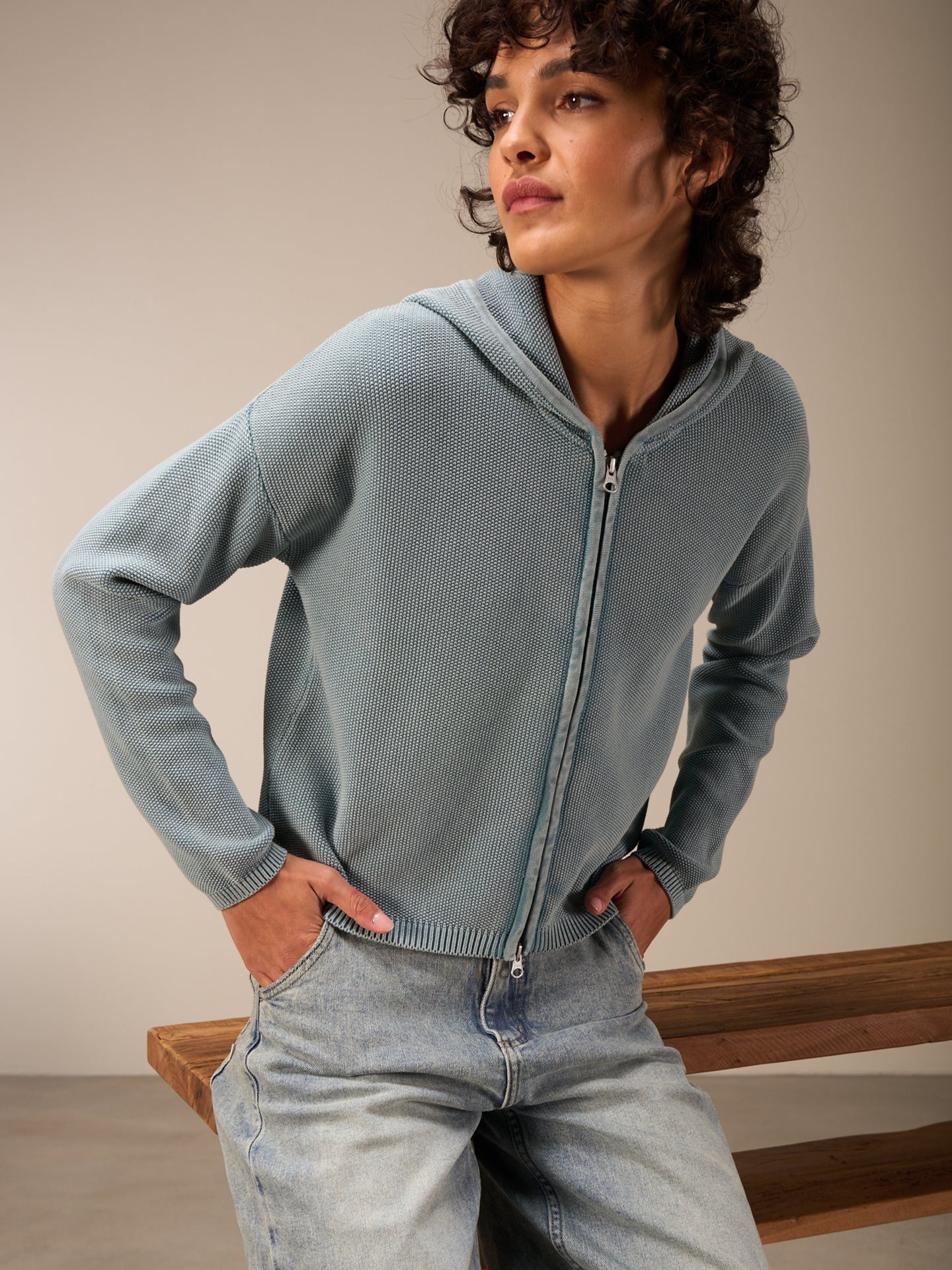 Giacca in maglia con cappuccio