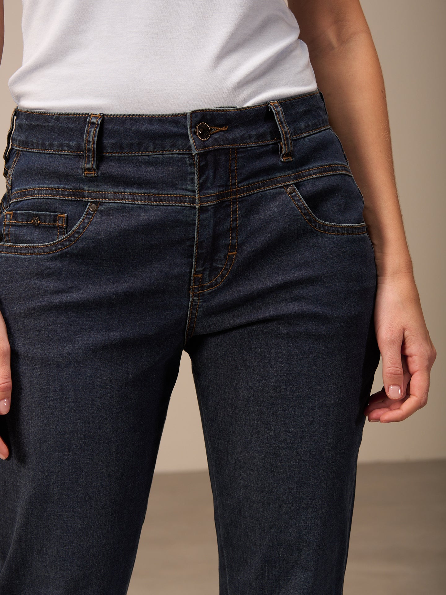 Tapered jeans