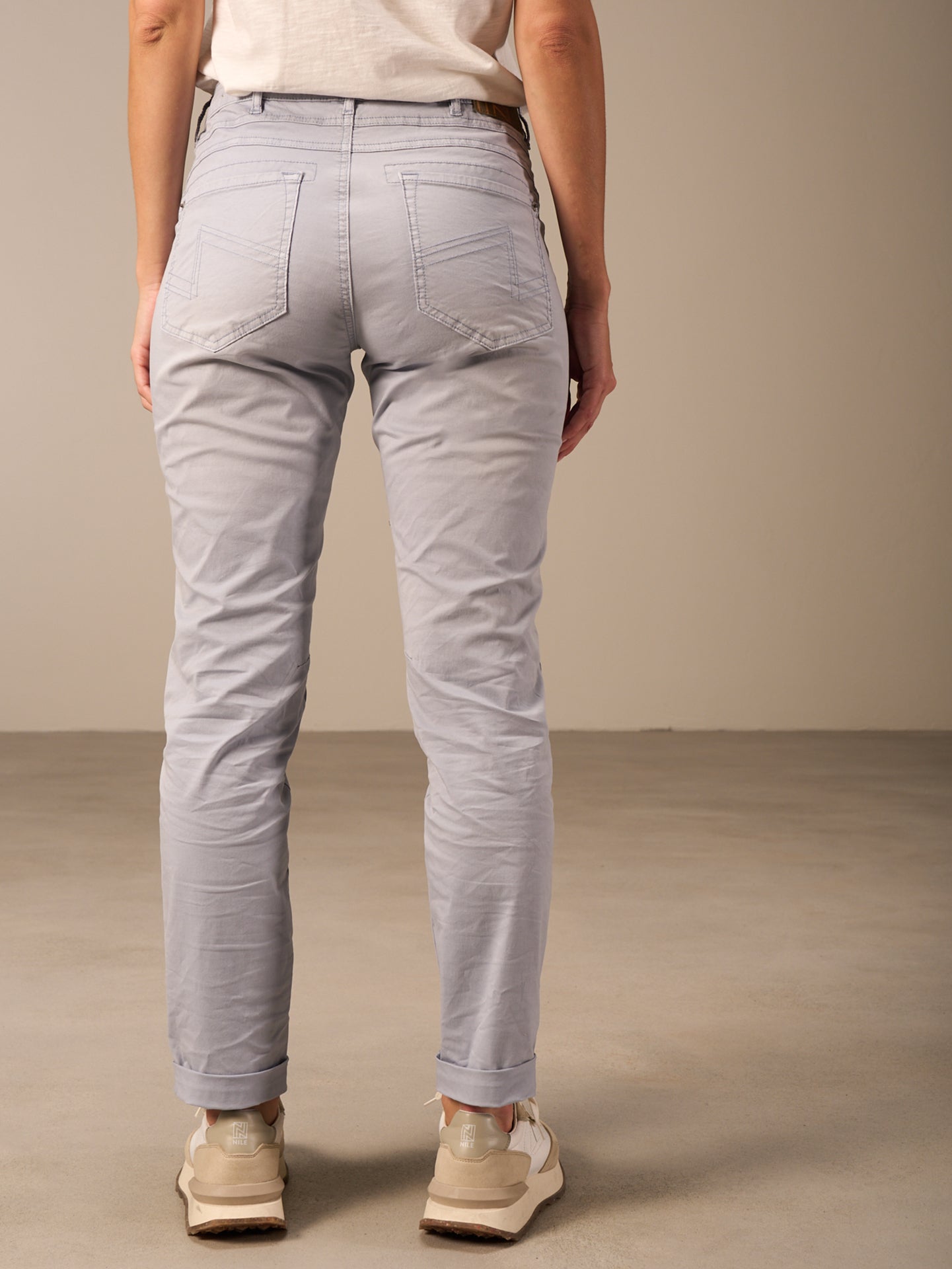 pantalon tapered
