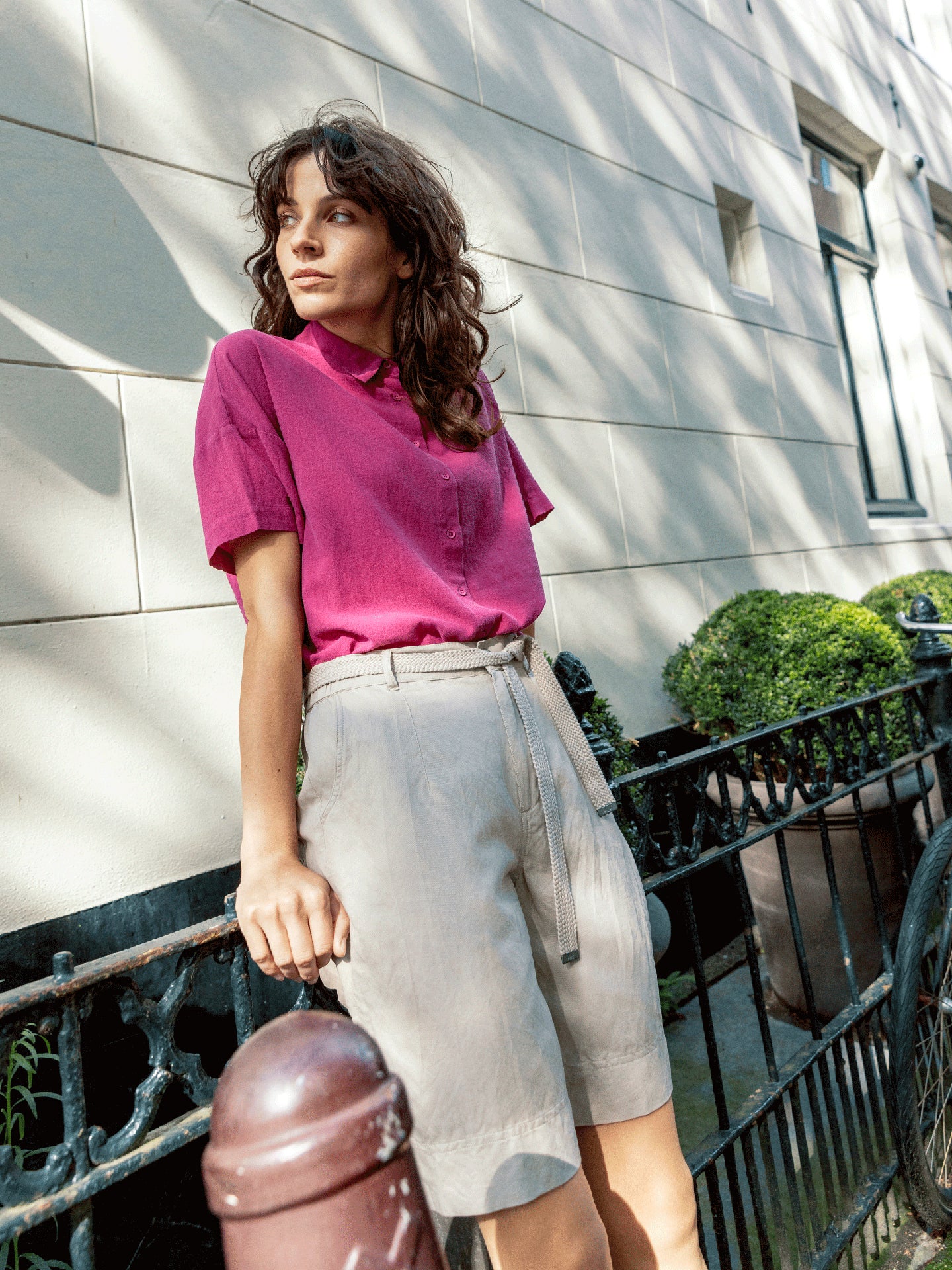 Short-sleeved blouse