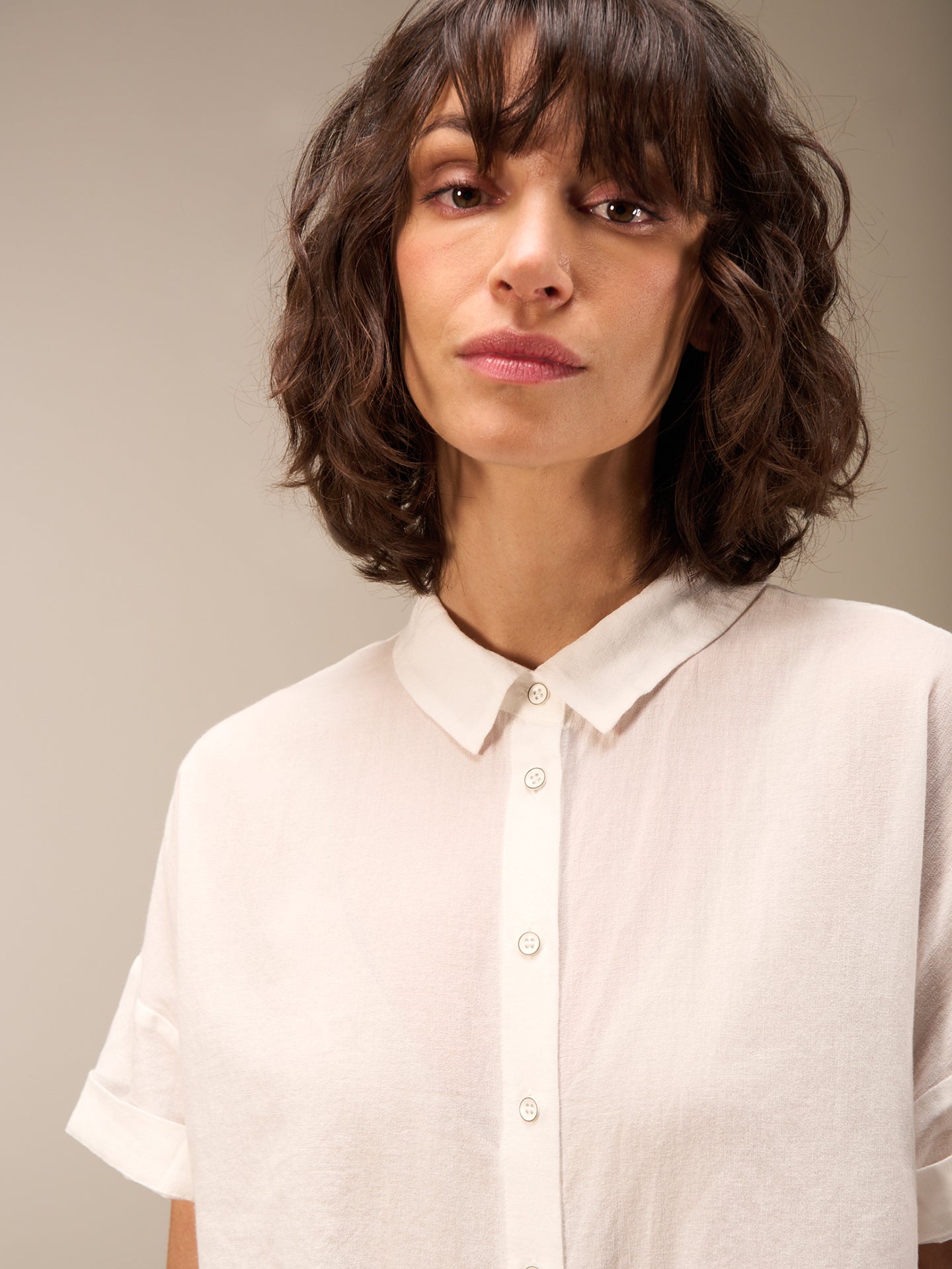 Short-sleeved blouse