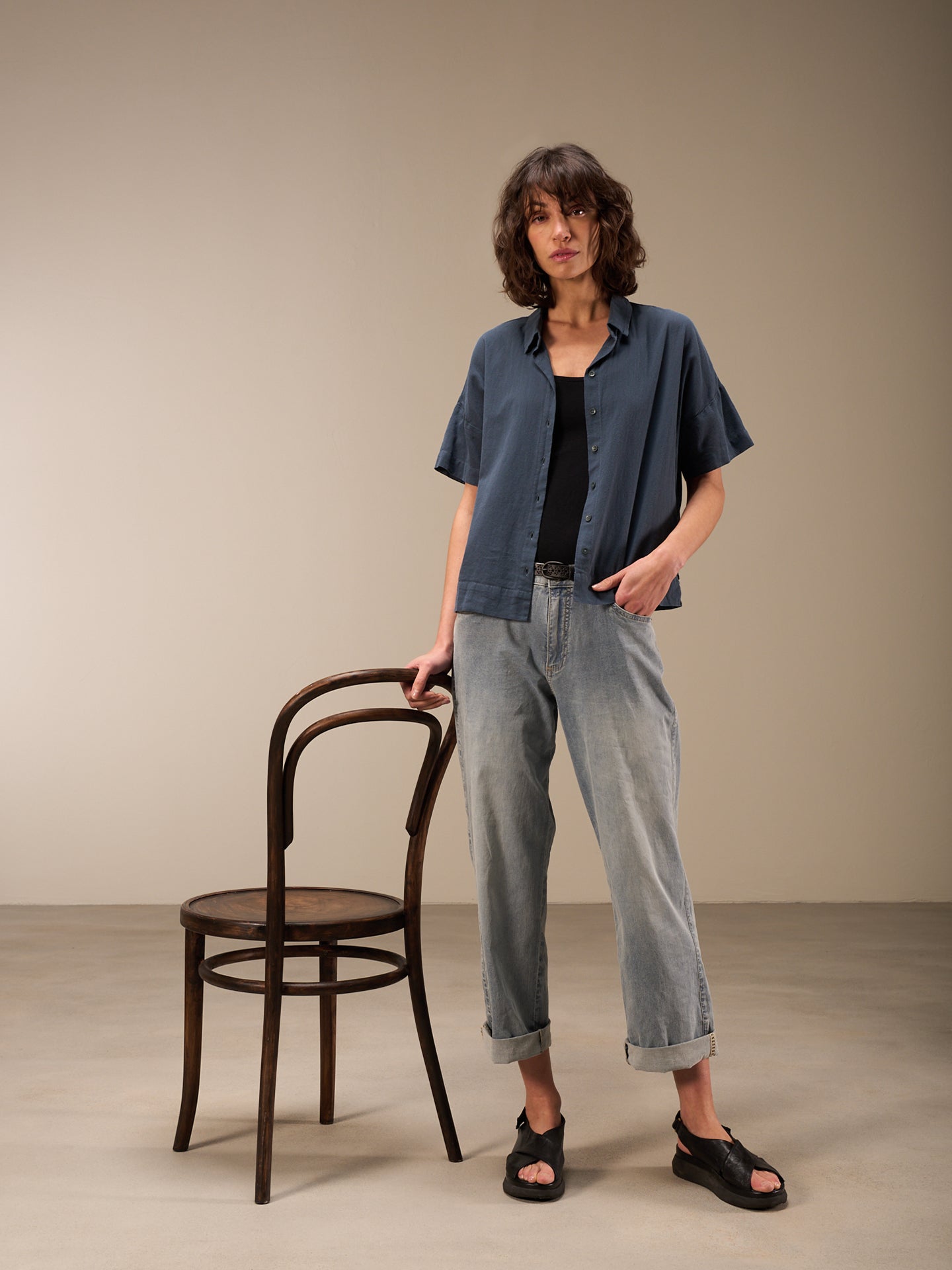 Short-sleeved blouse