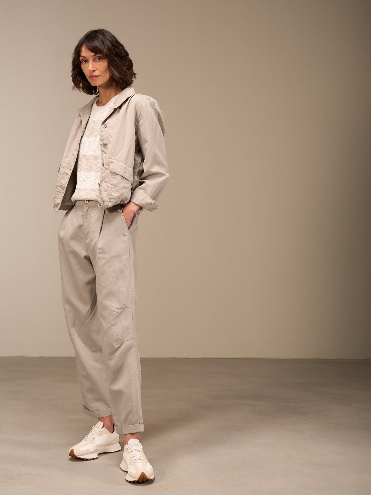 Jacke mit Kopfverschluss