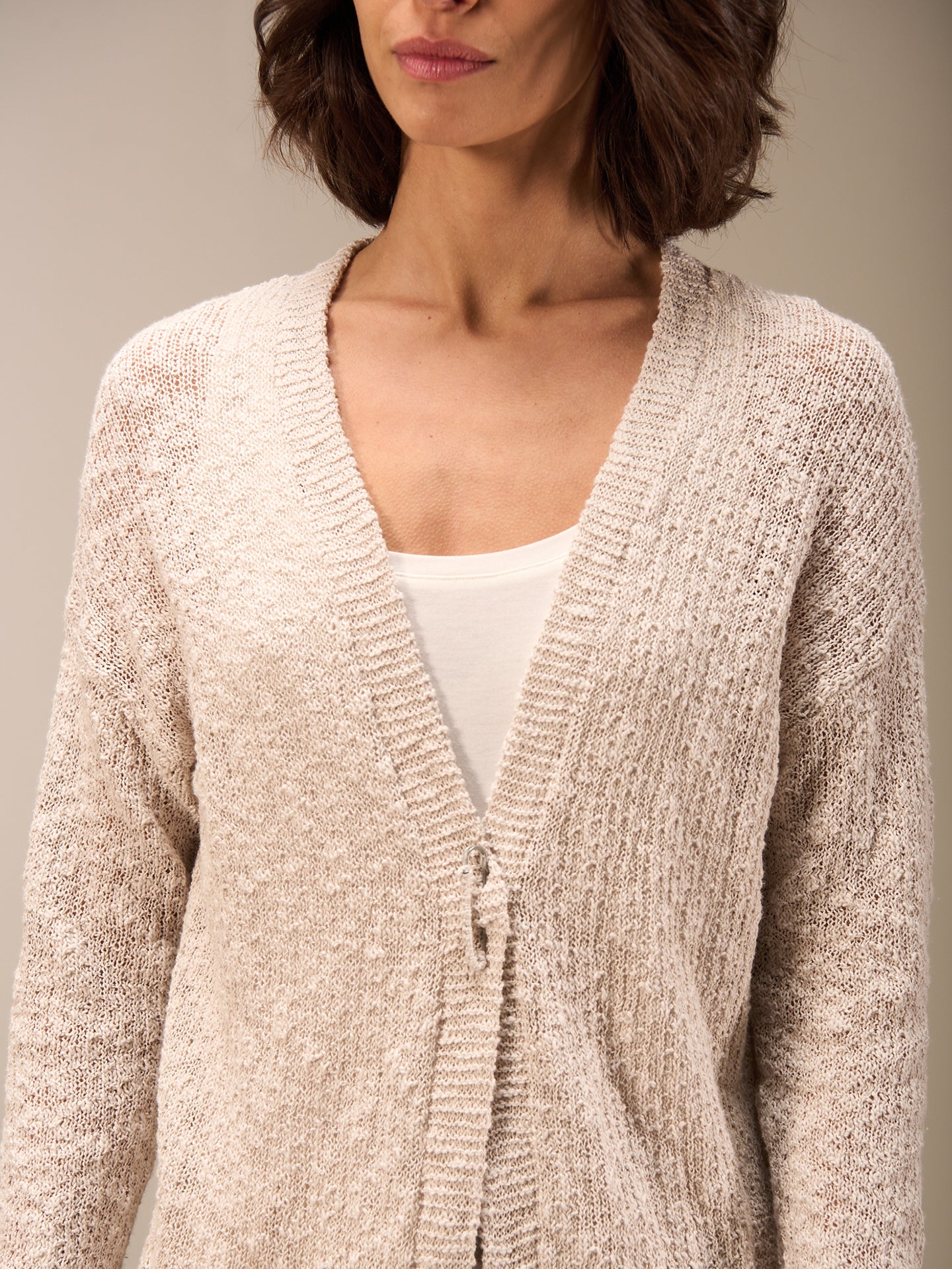 Strickjacke mit V-Ausschnitt