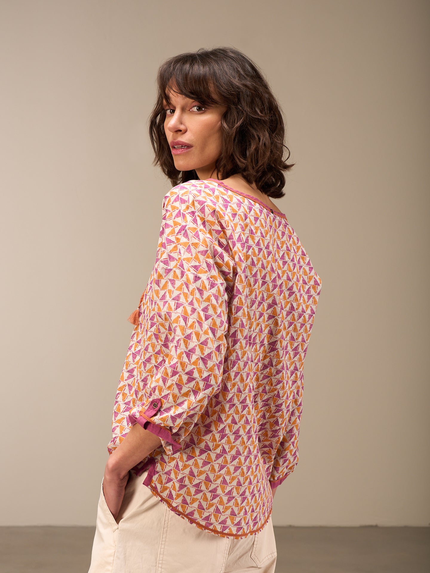 3/4-sleeved blouse
