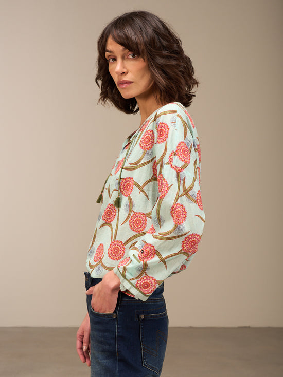 3/4-sleeved blouse