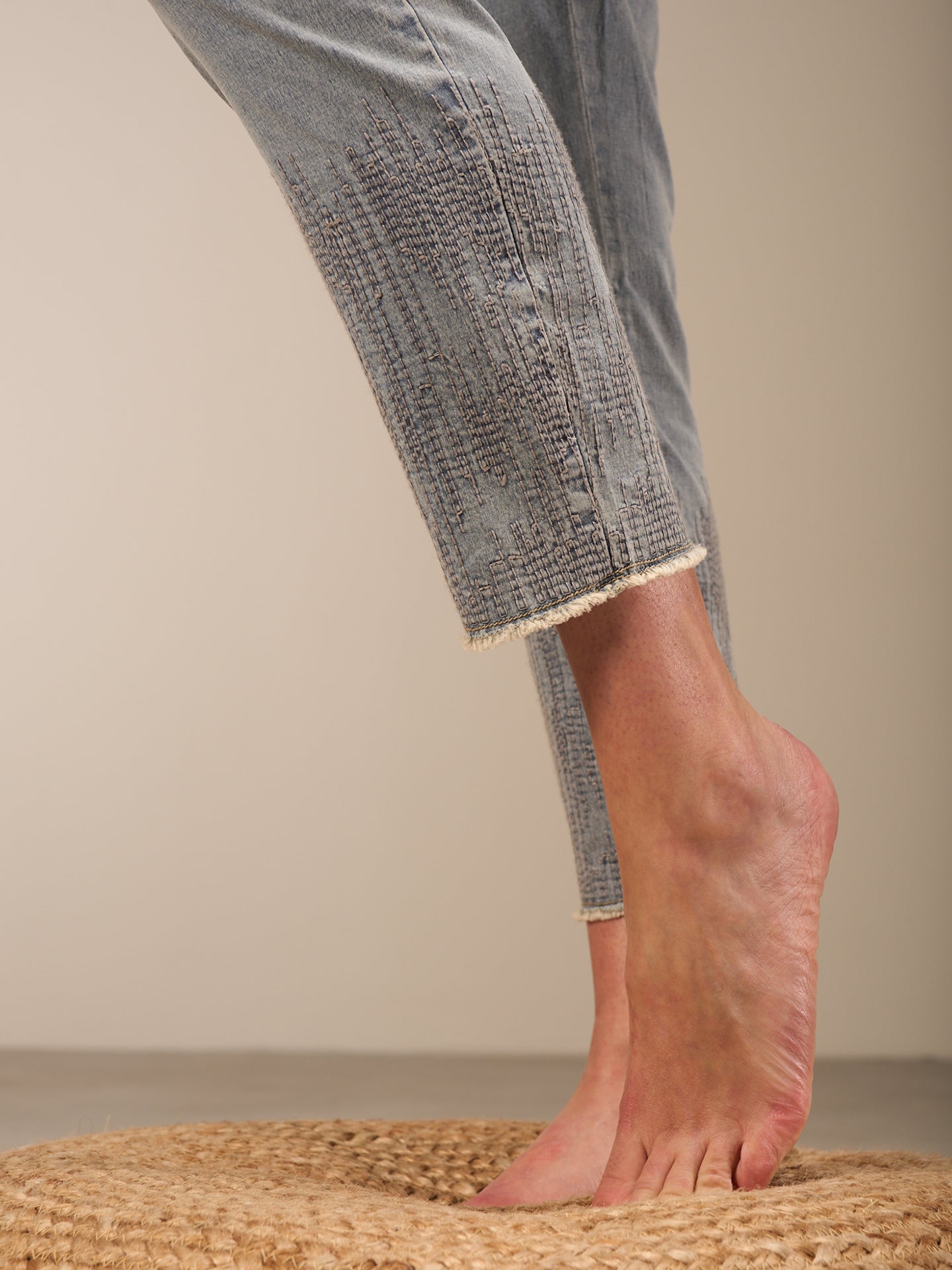 Jeans mit Stickerei