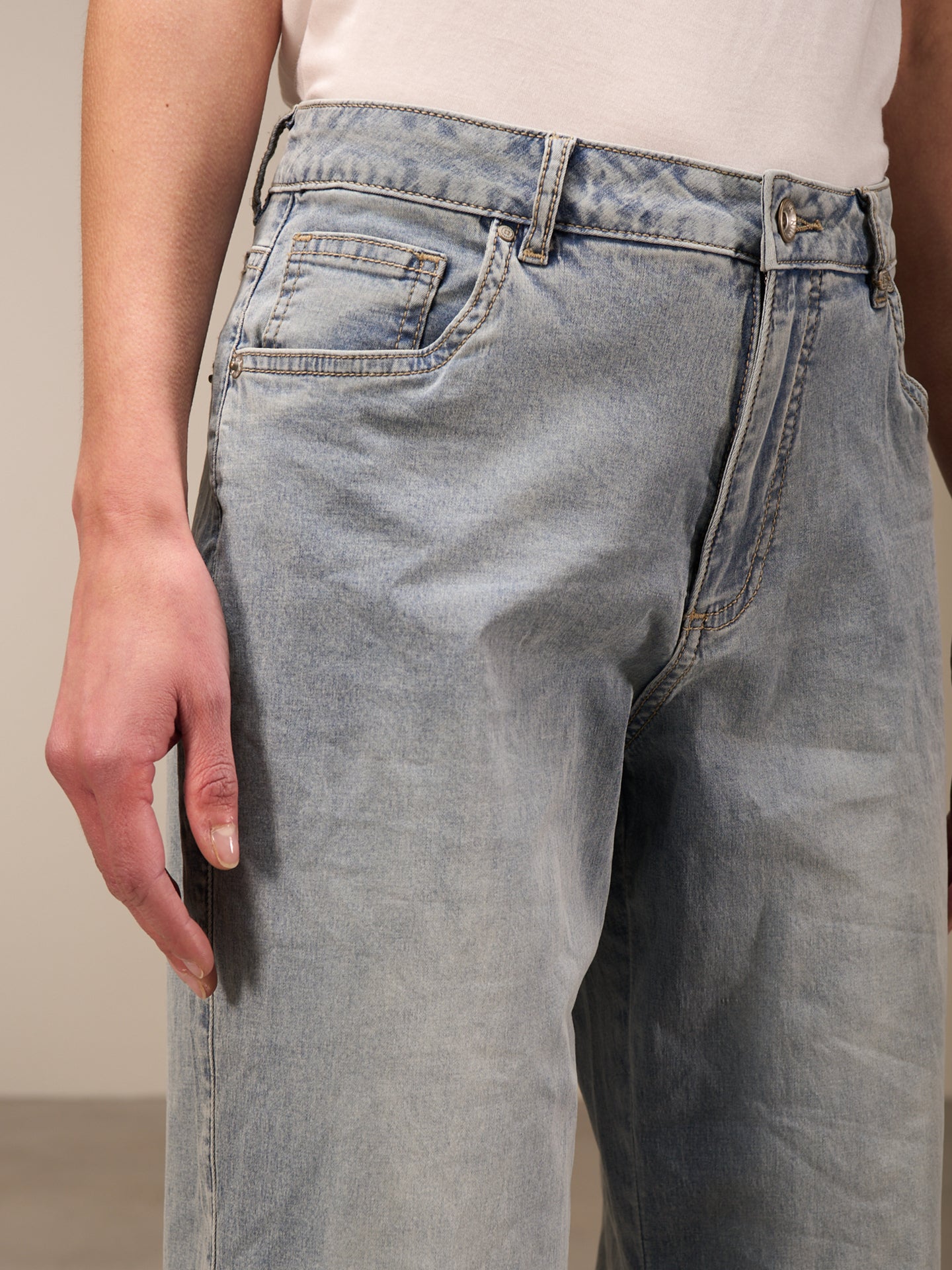 jean straight