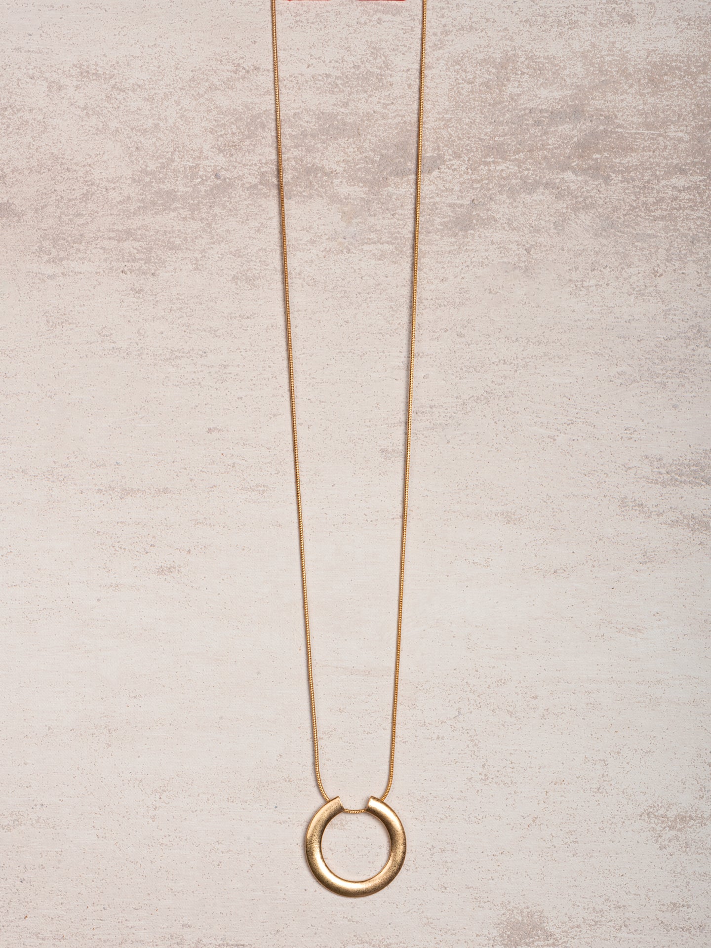 collier avec pendentif