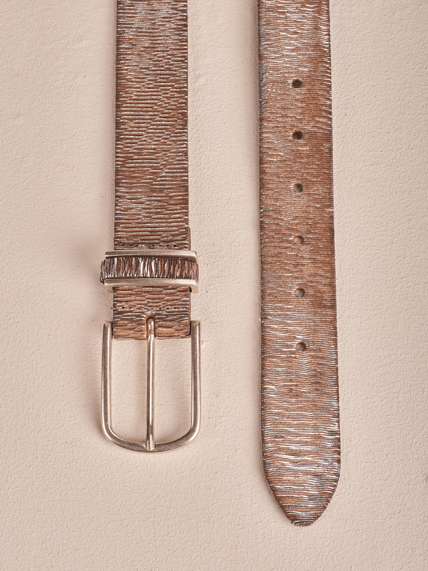 ceinture avec motif en relief