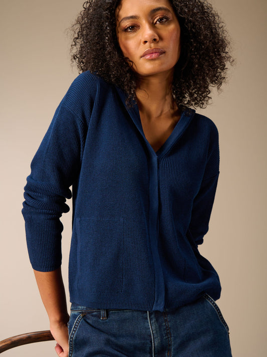 F26018_dark ocean_1.jpg