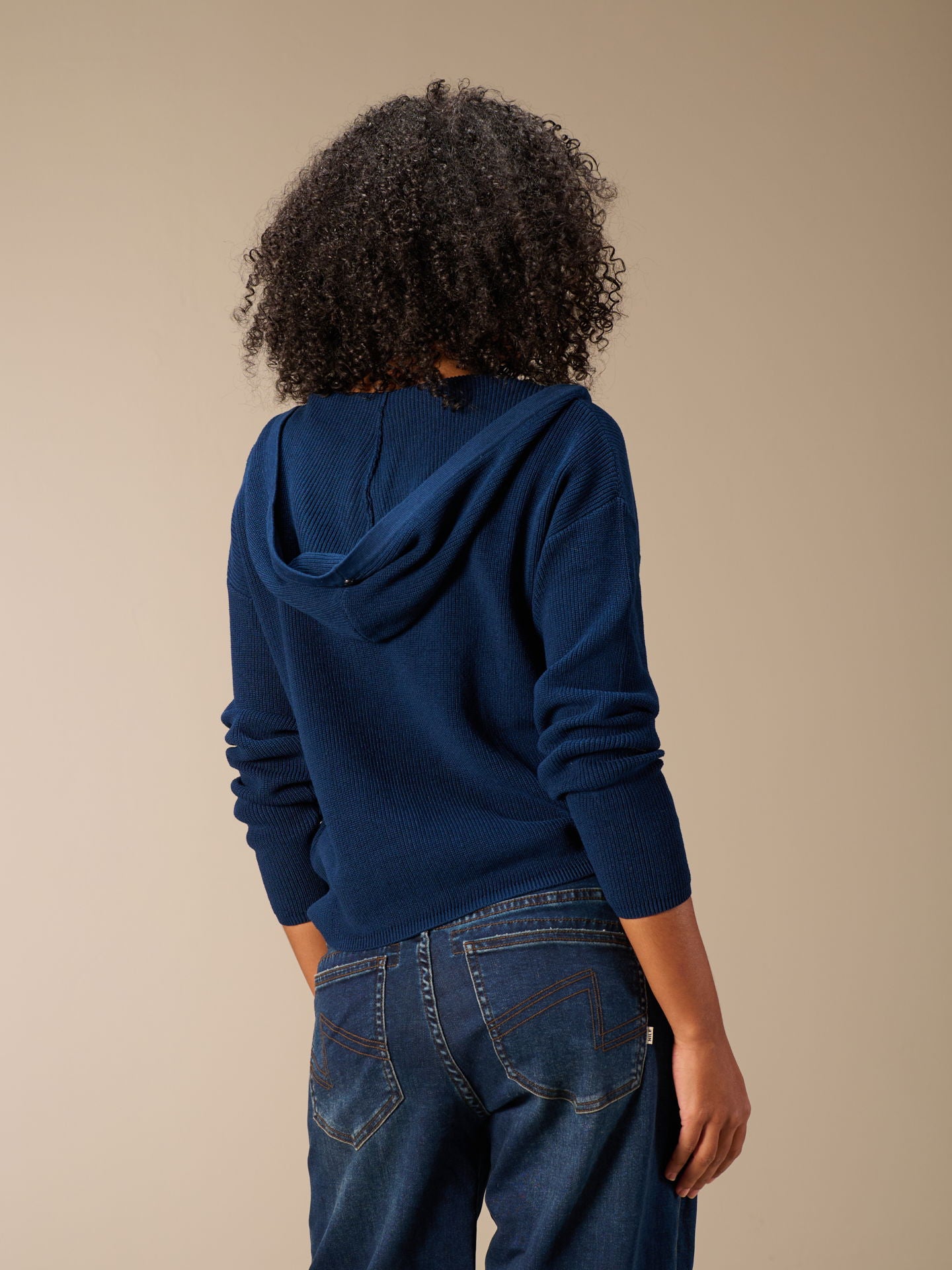 F26018_dark ocean_6.jpg