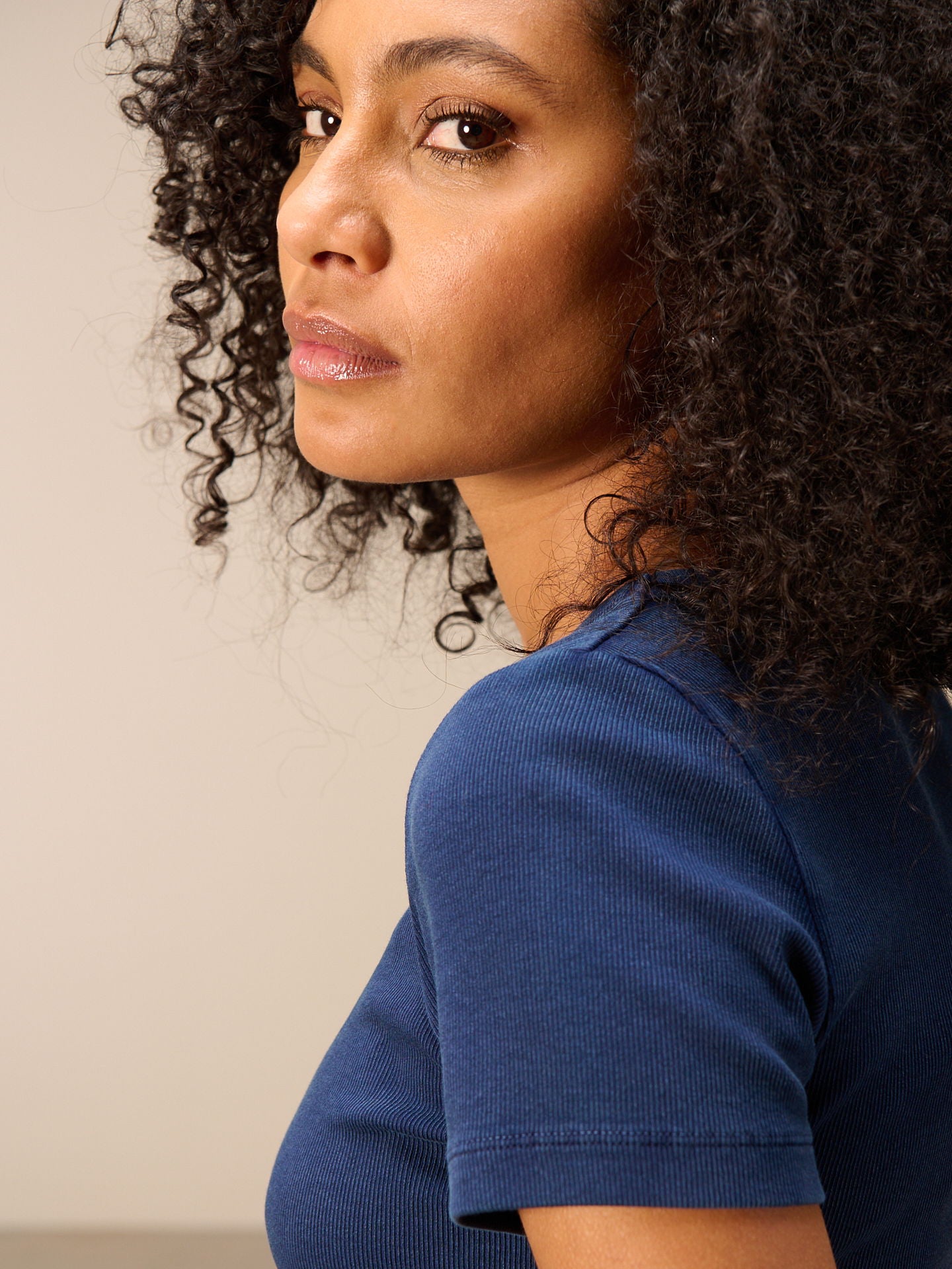 F26048_dark ocean_4.jpg