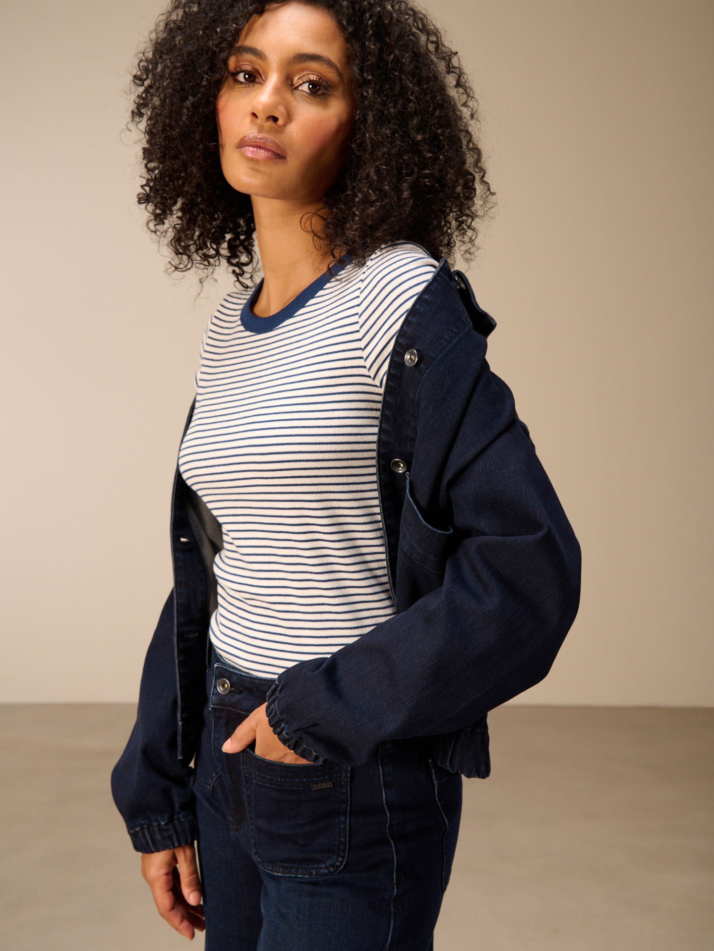 F26054_dark ocean_2.jpg