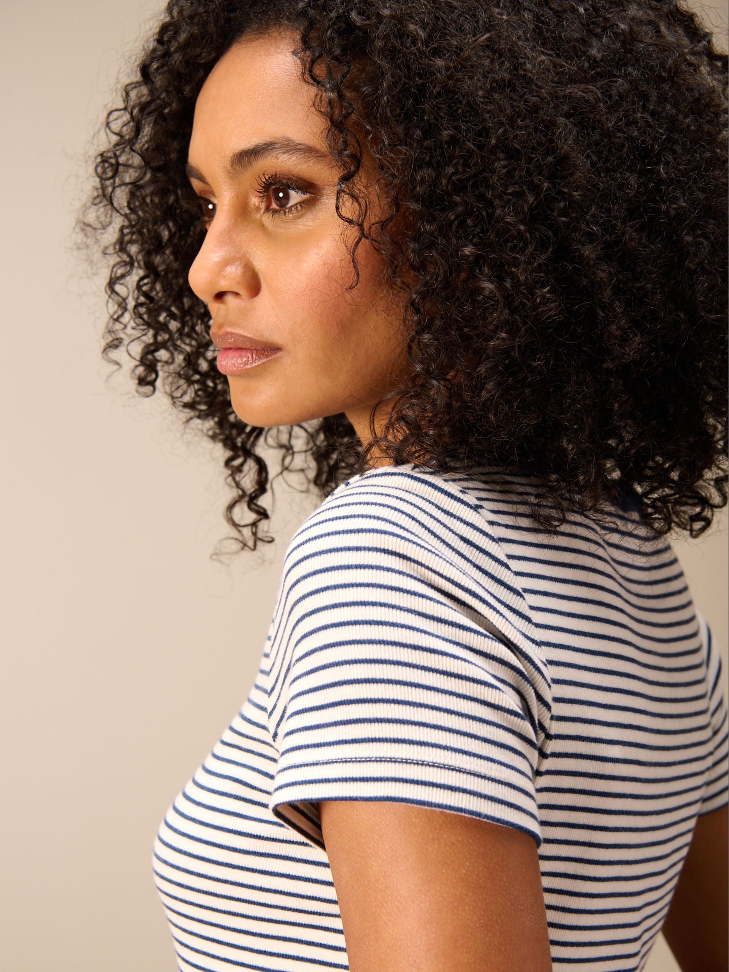 F26054_dark ocean_4.jpg