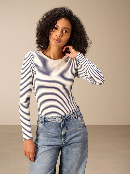 F26055_dark ocean_1.jpg