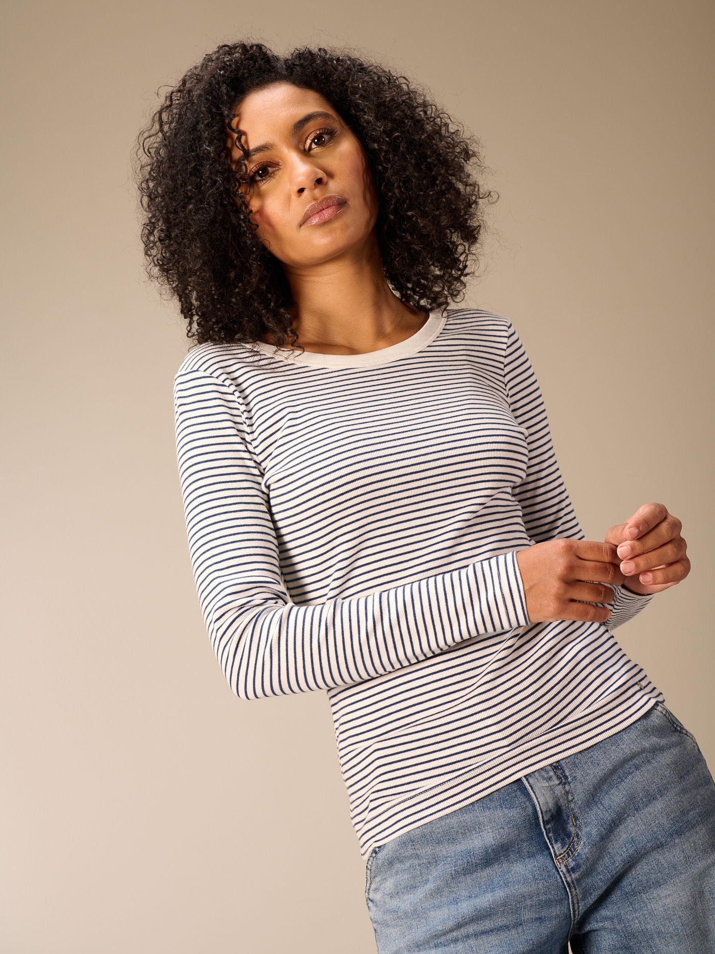 F26055_dark ocean_4.jpg