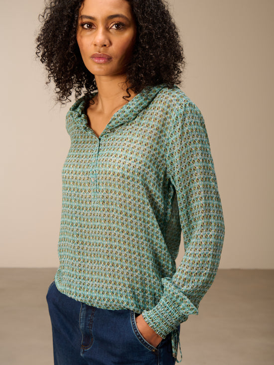 Hooded blouse
