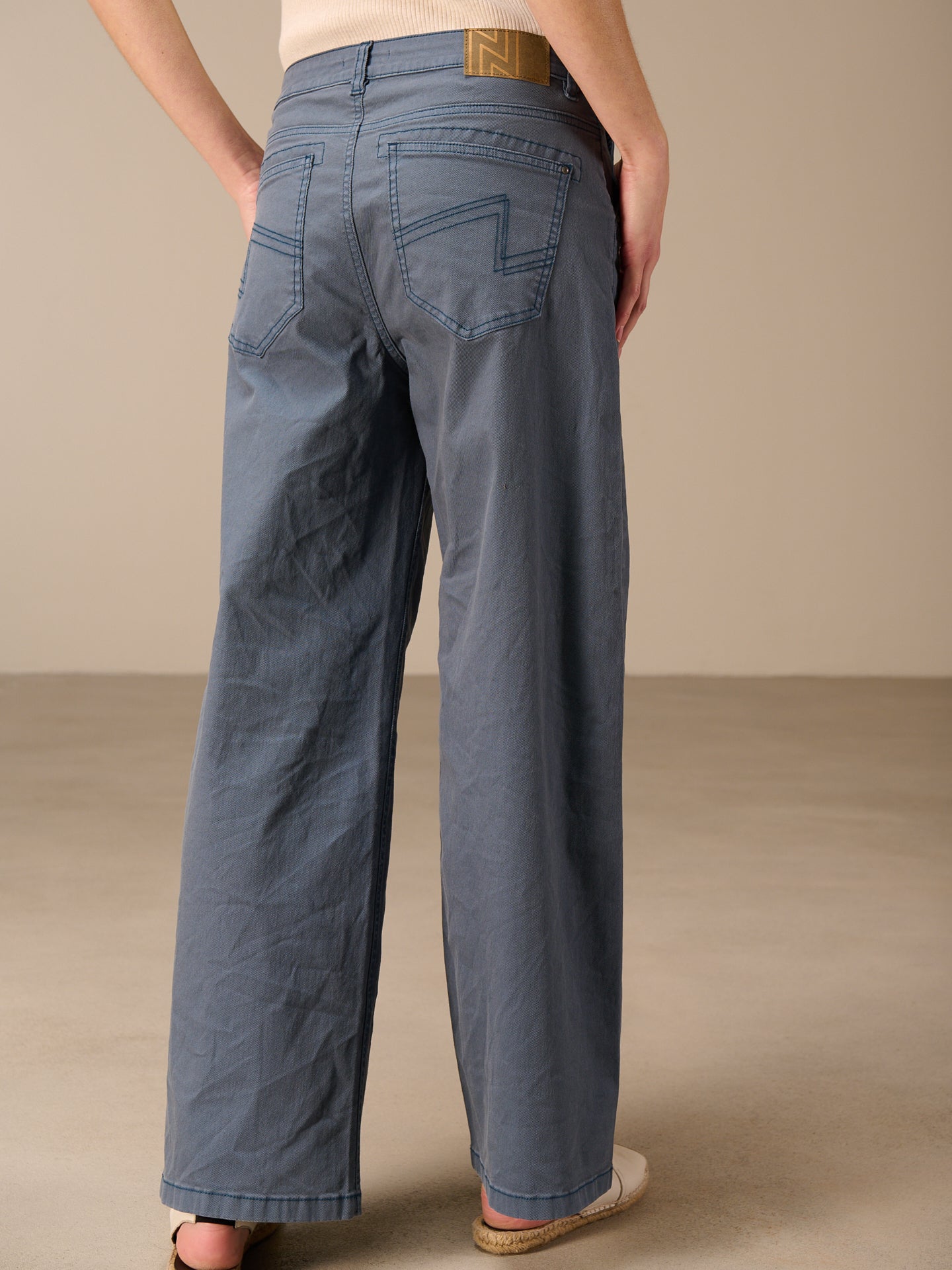 Hose Wide