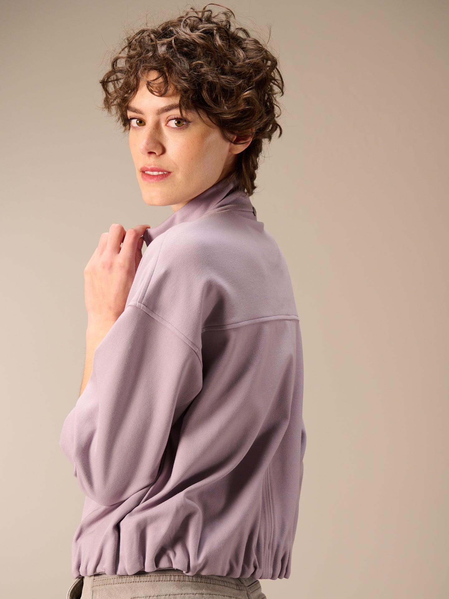 Sweatshirt jacket with zipper