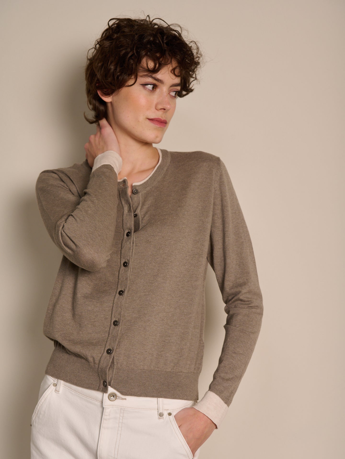 Strickjacke mit Rundhals