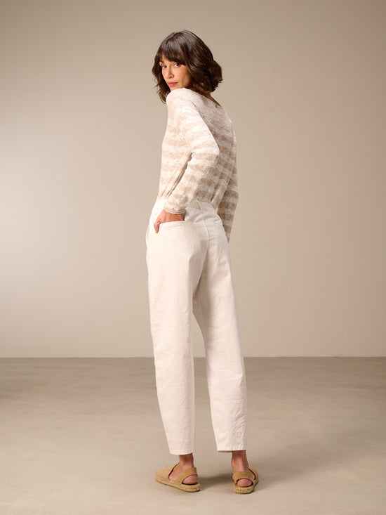 Barrel-leg trousers