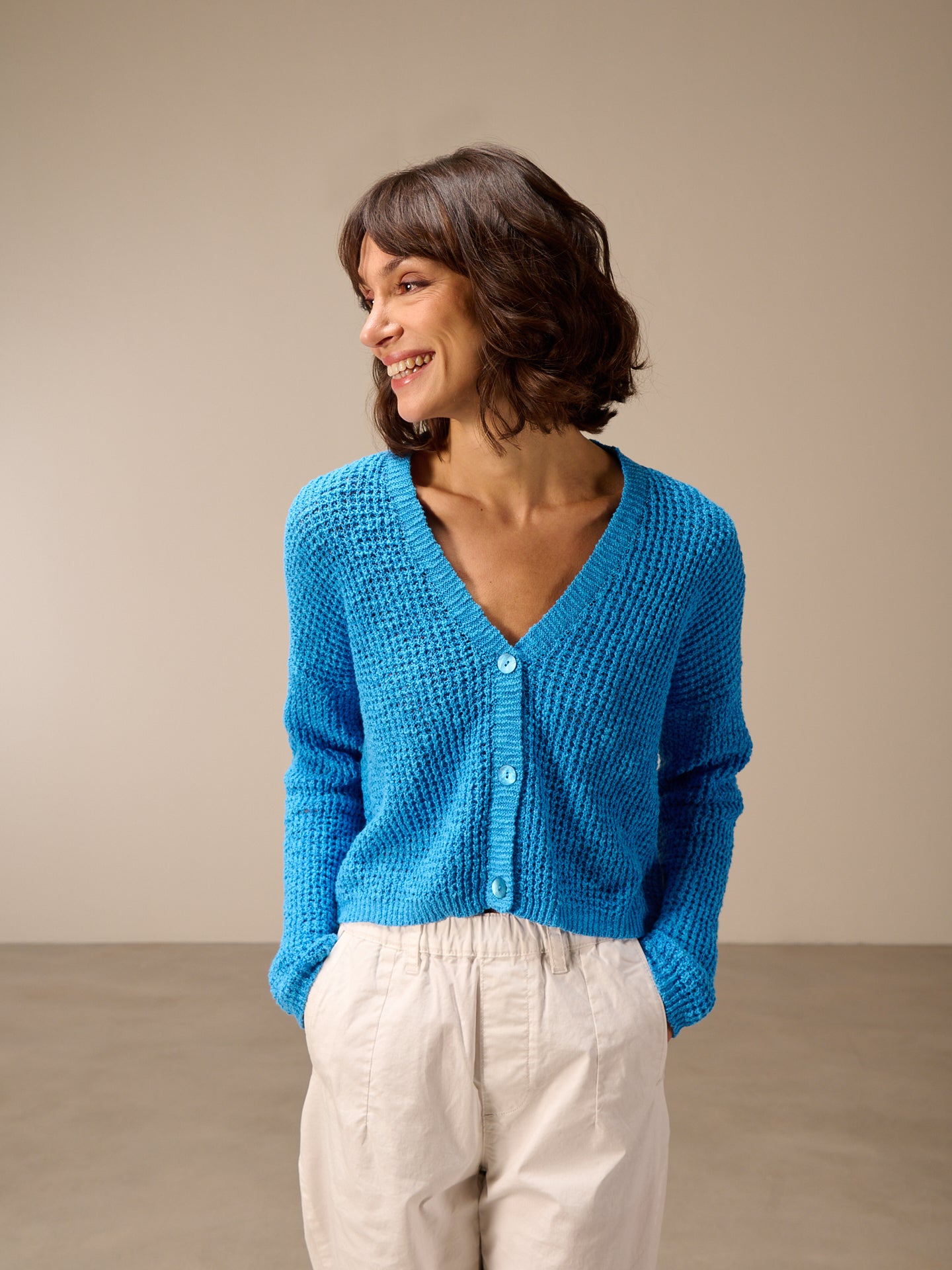 Strickjacke mit V-Ausschnitt