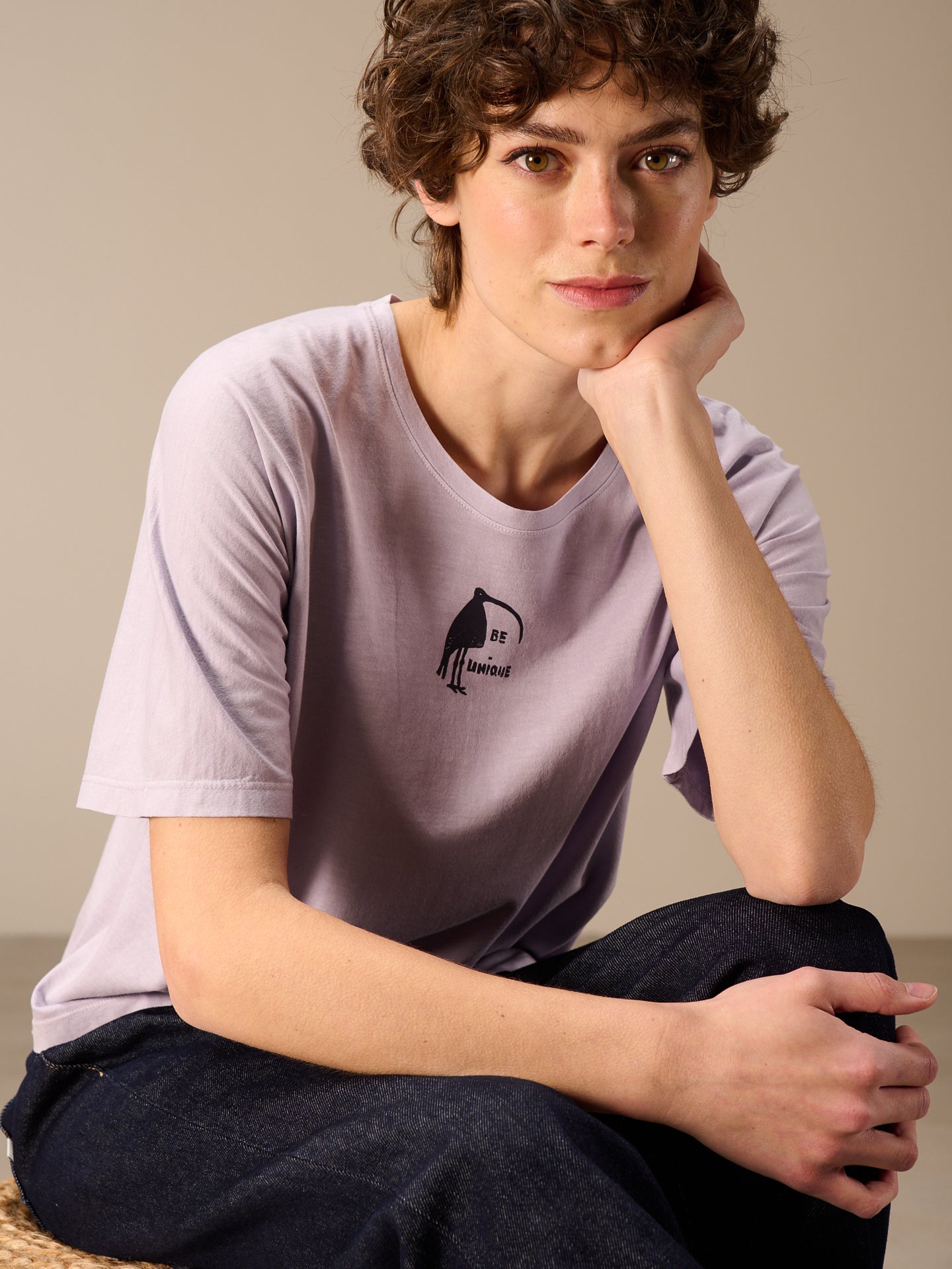 Shirt mit angeschnittenen Ärmeln