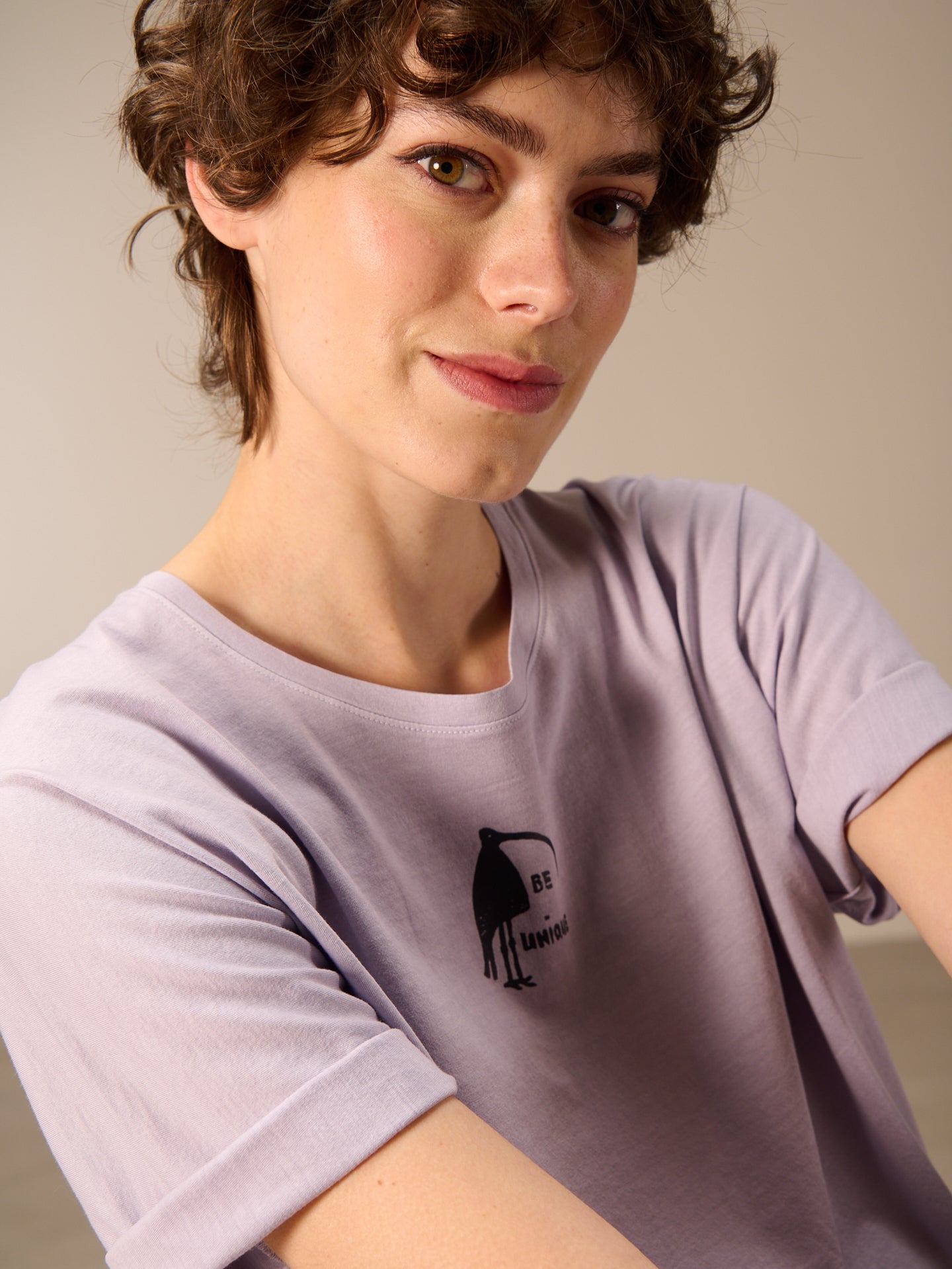 Shirt mit angeschnittenen Ärmeln