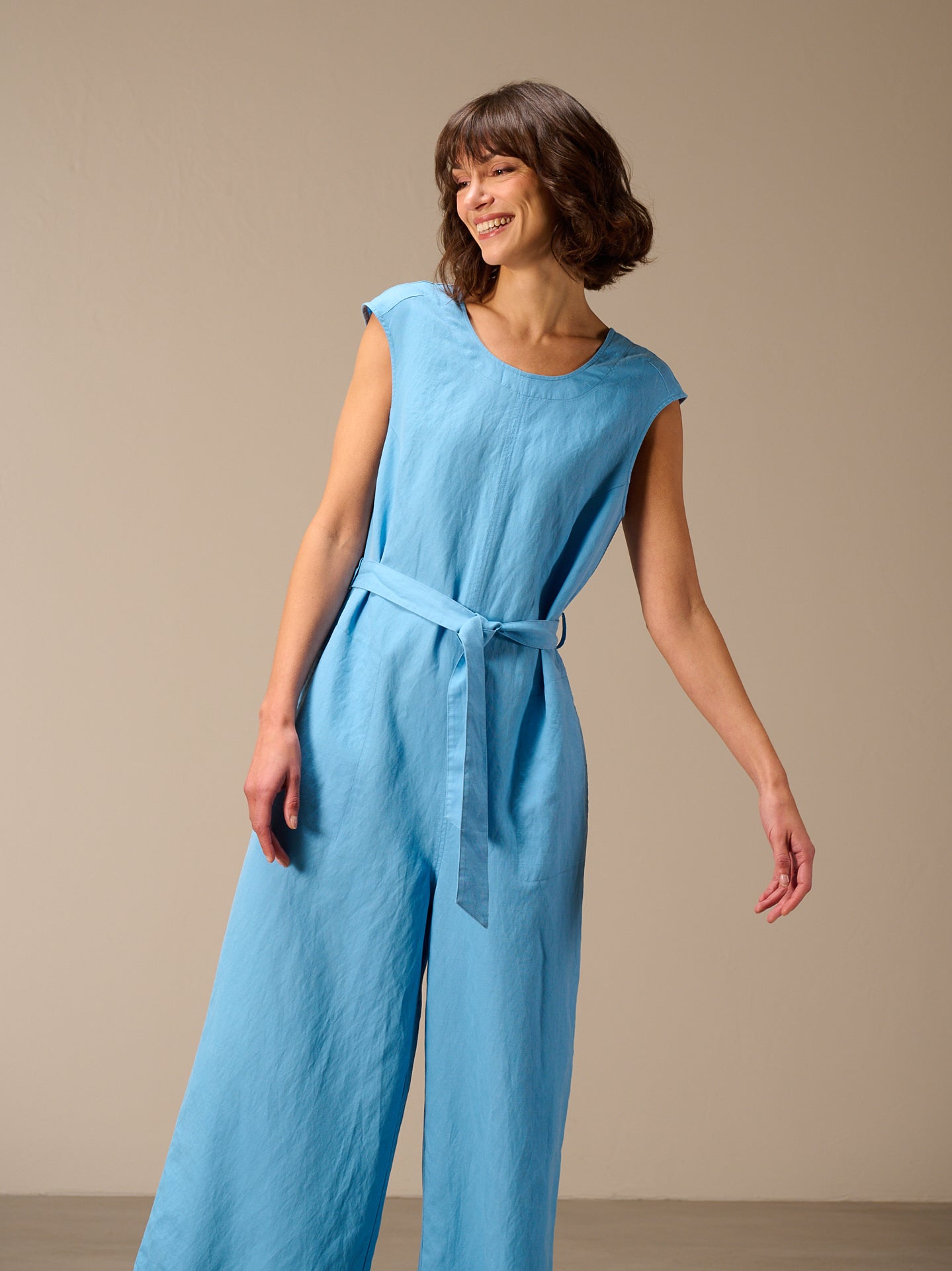 Jumpsuit mit Gürtel