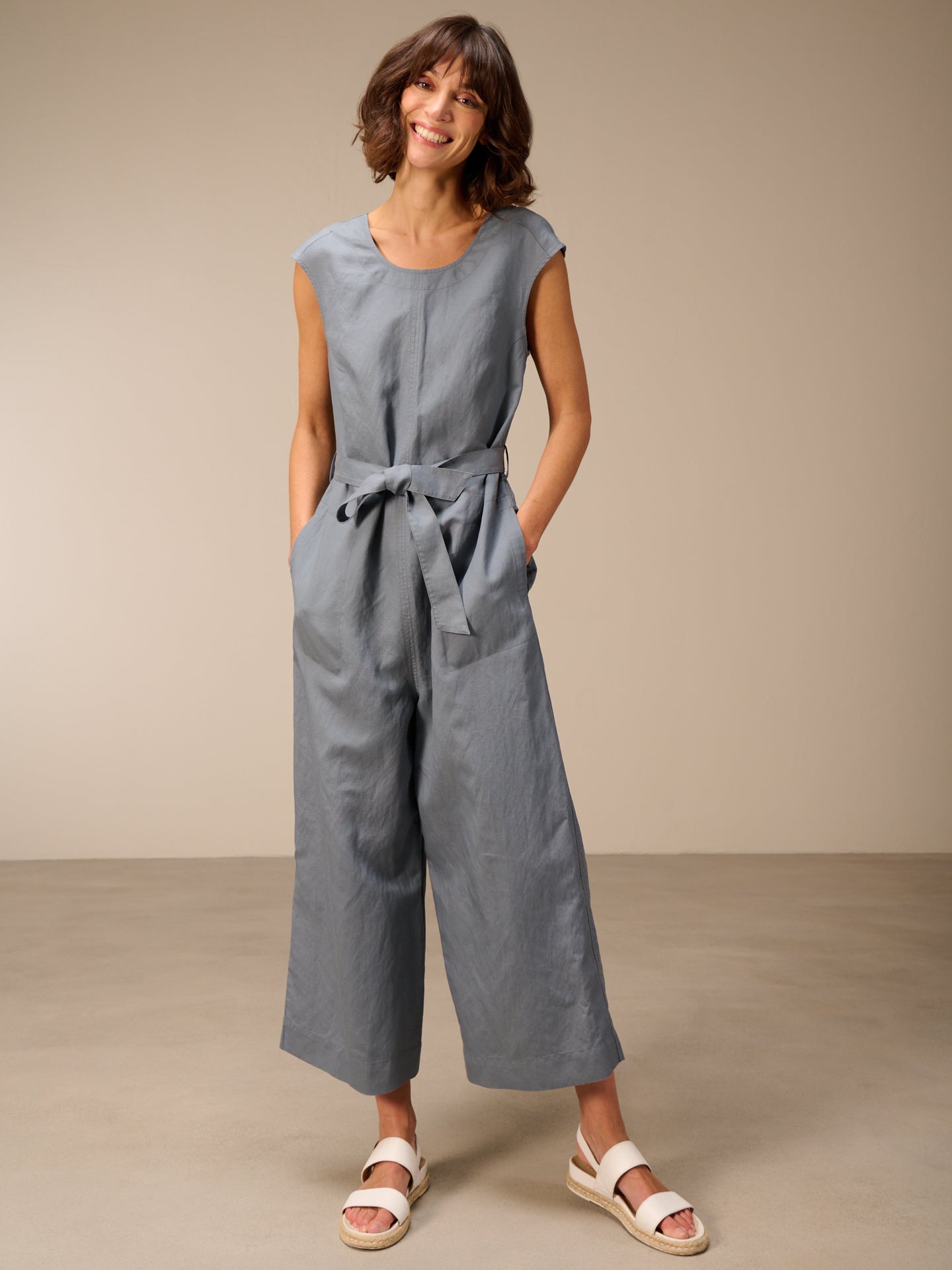 Jumpsuit mit Gürtel