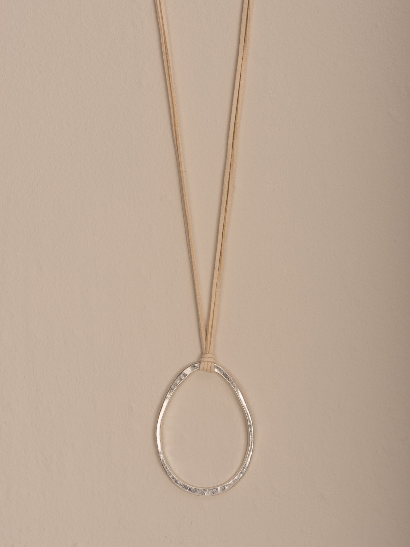Necklace with pendant