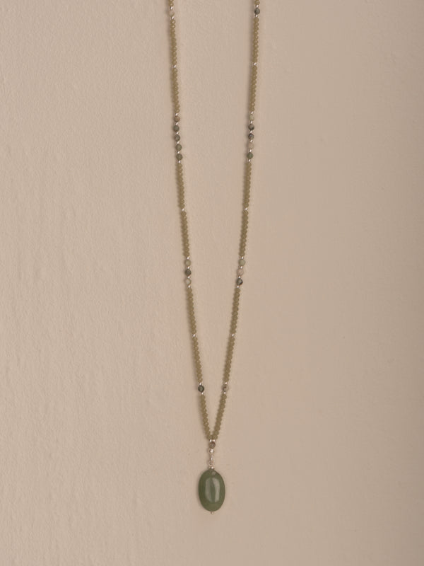 collier avec pendentif