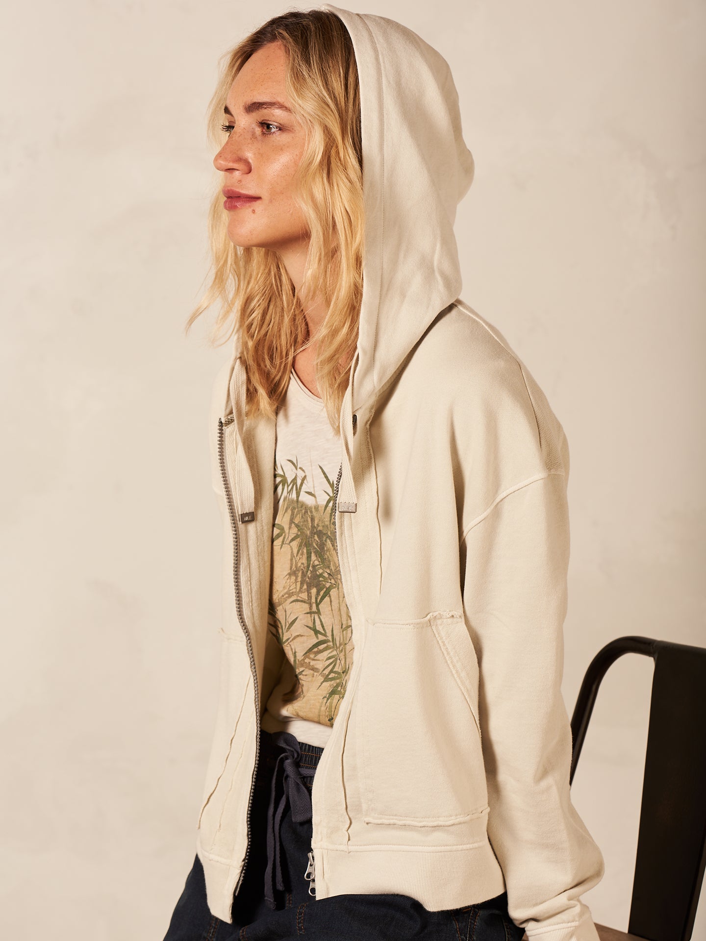 Sweatjacke mit Kapuze