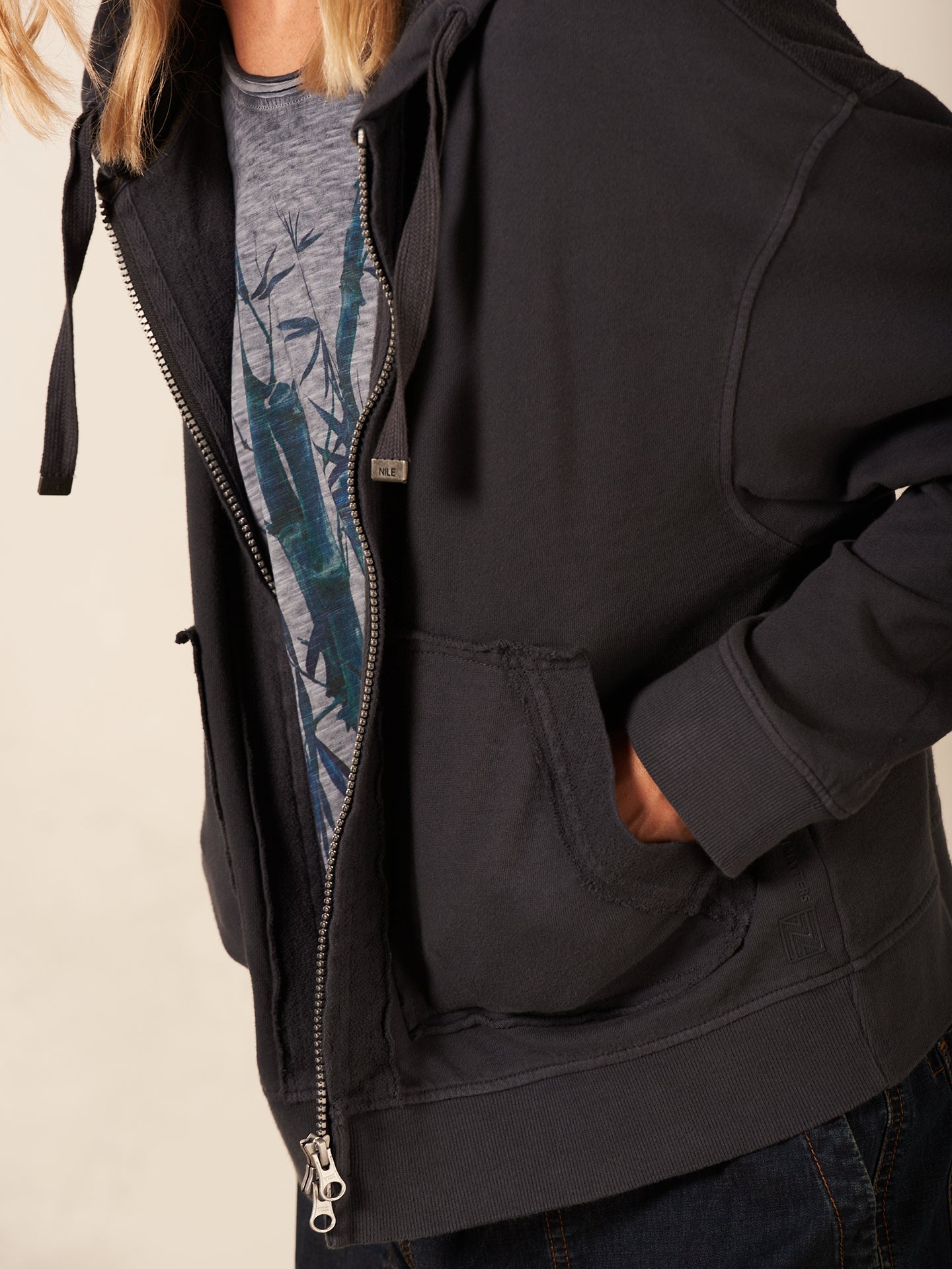 Sweatjacke mit Kapuze