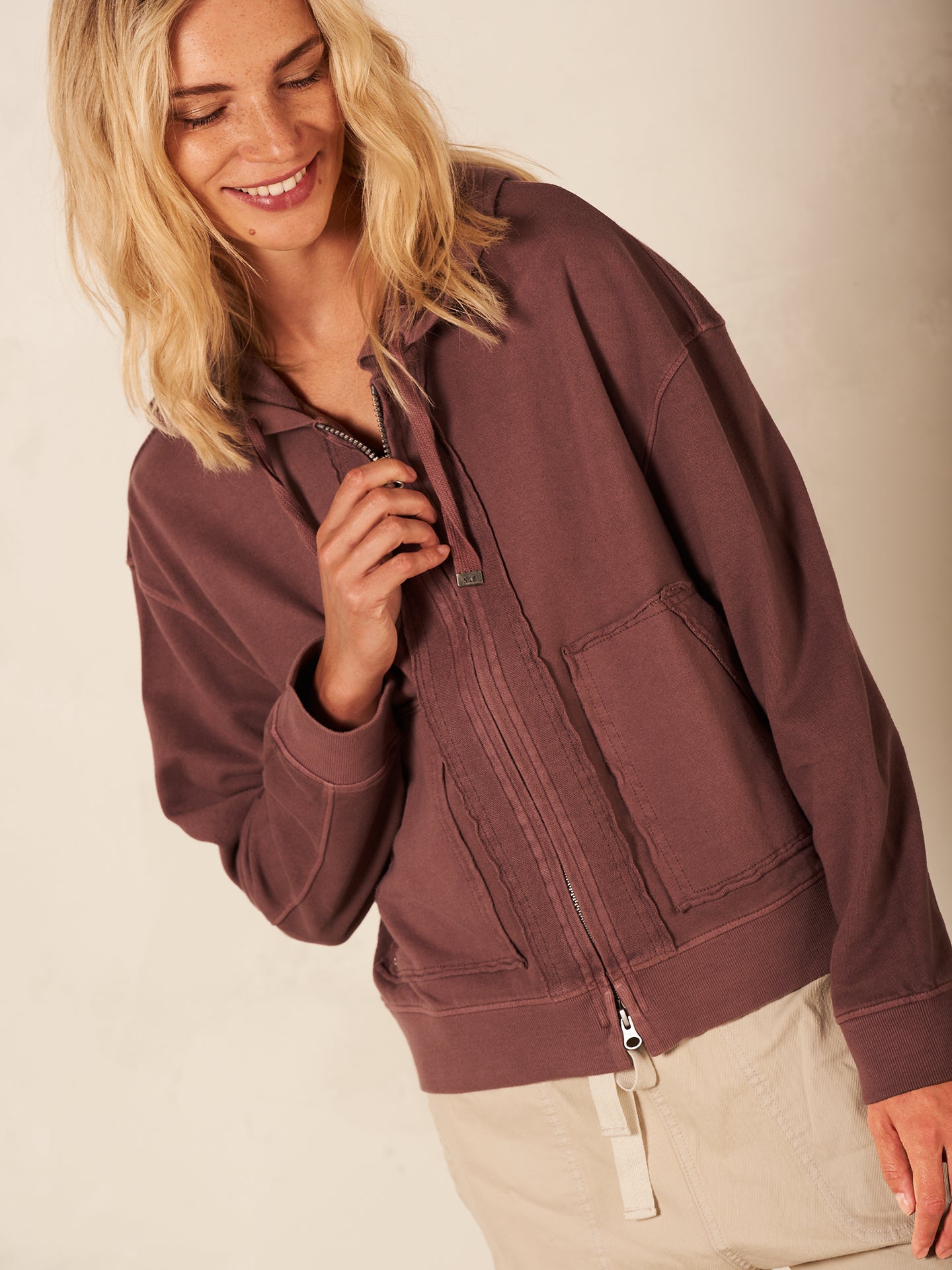 Sweatjacke mit Kapuze