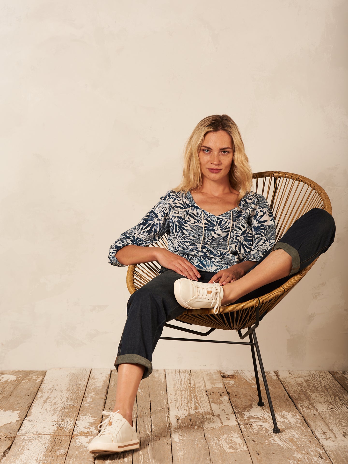 Blusa con scollo a V