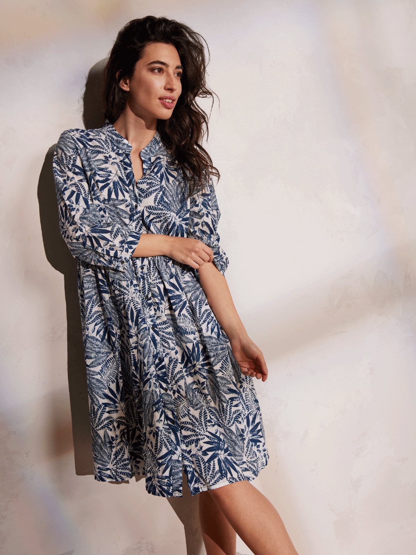 Kleid mit Stehkragen