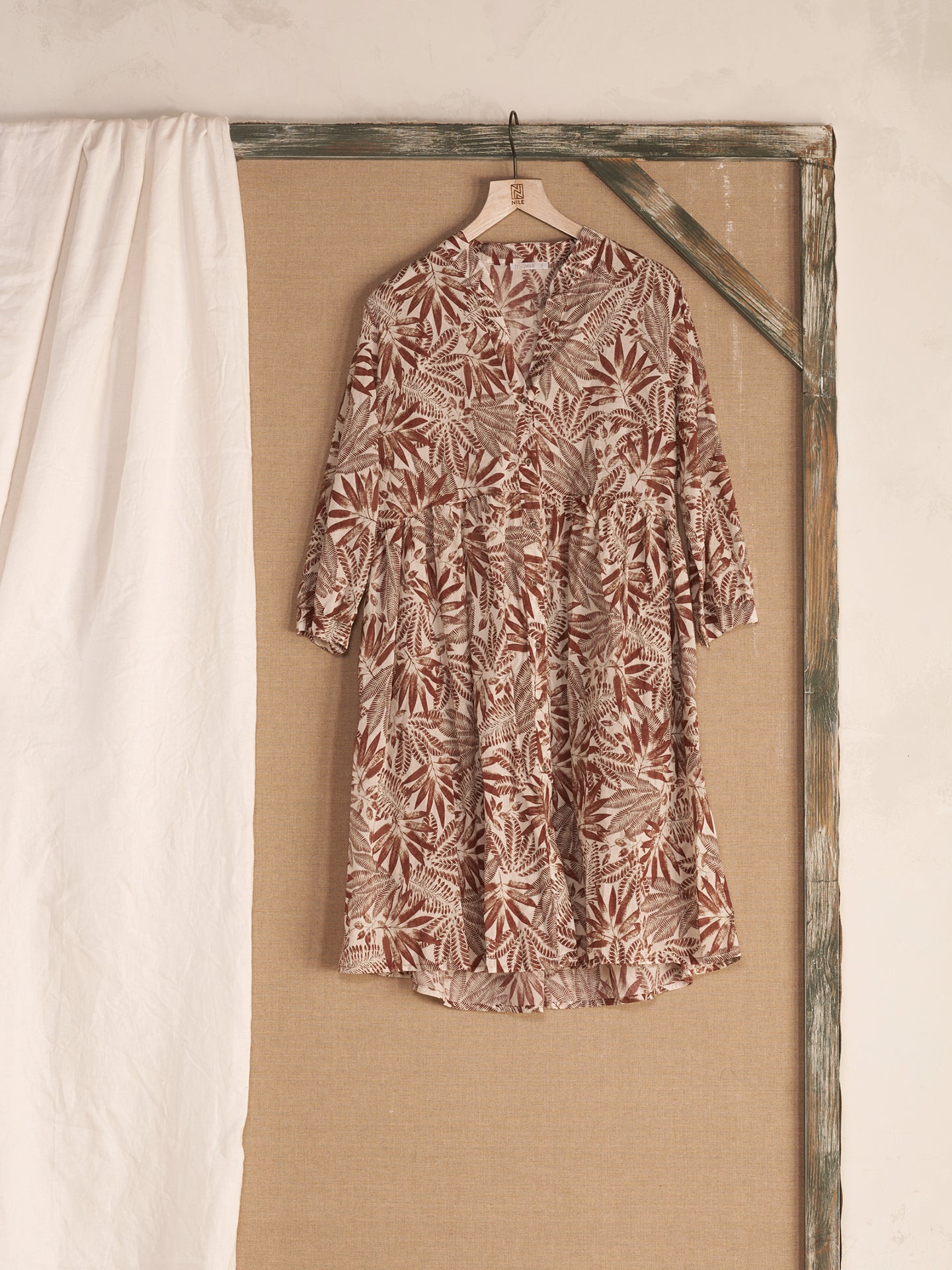 Kleid mit Stehkragen