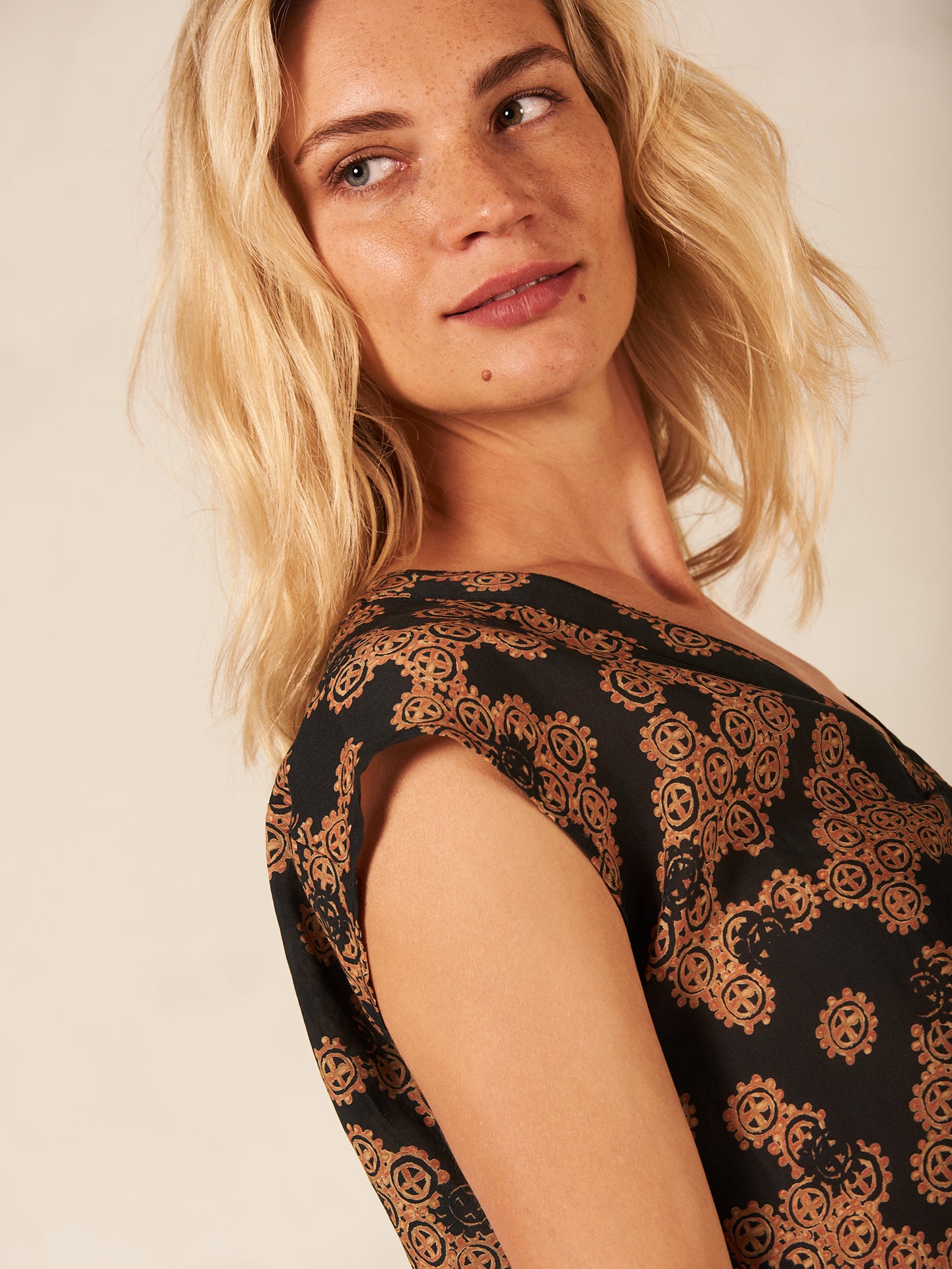 Bluse mit V-Ausschnitt