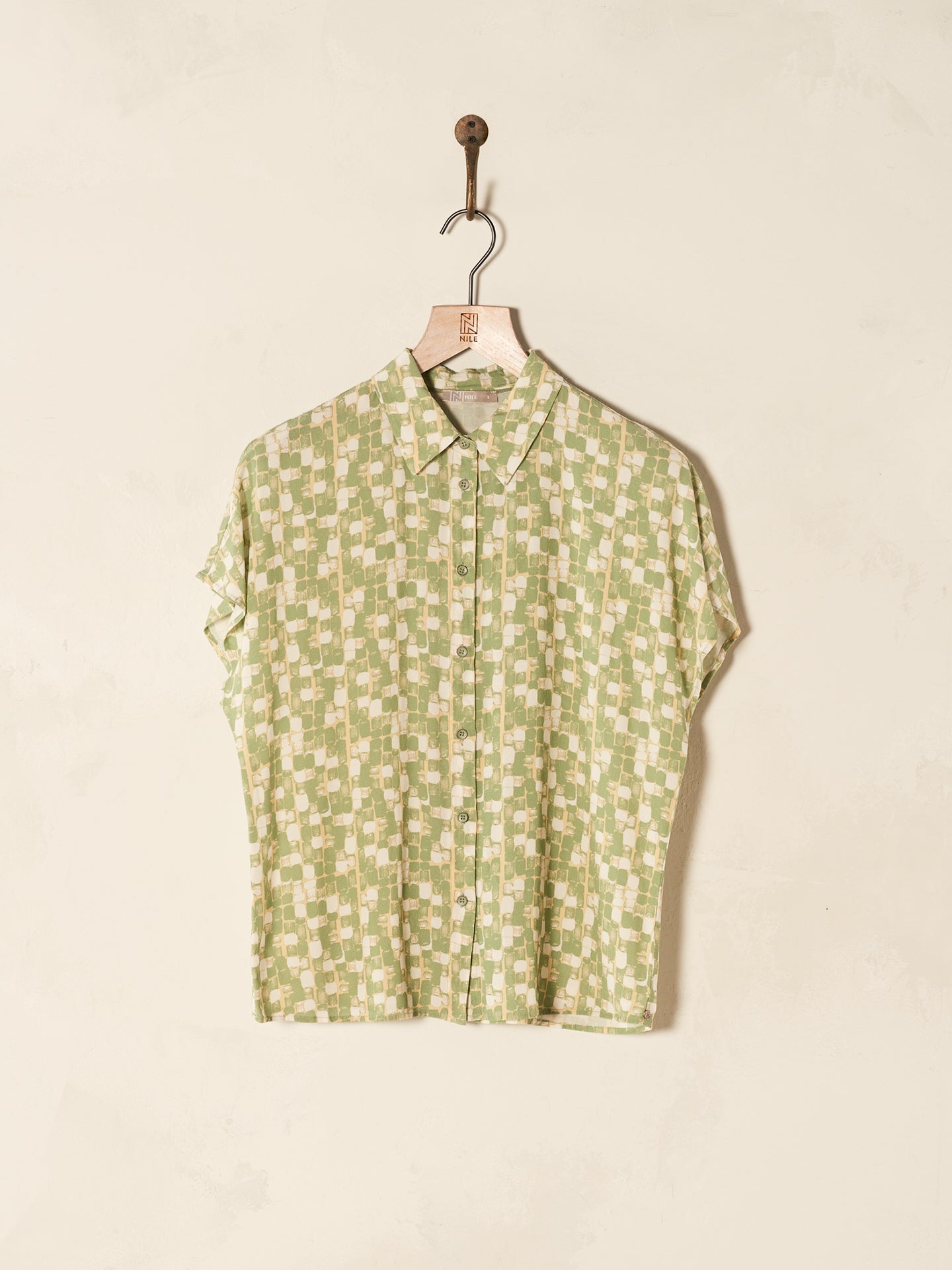 blouse avec patte de boutonnage