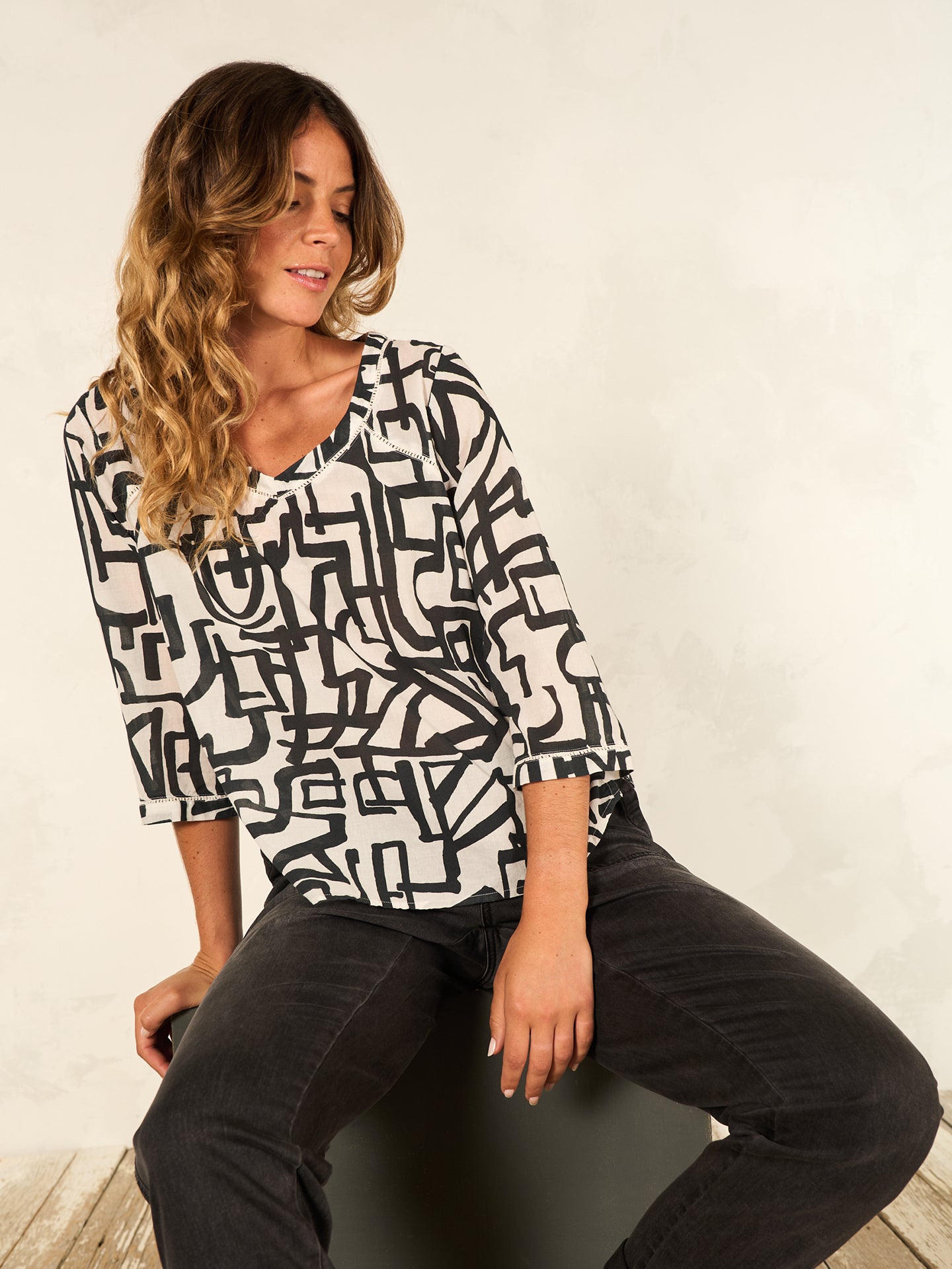Blusa con scollo a V