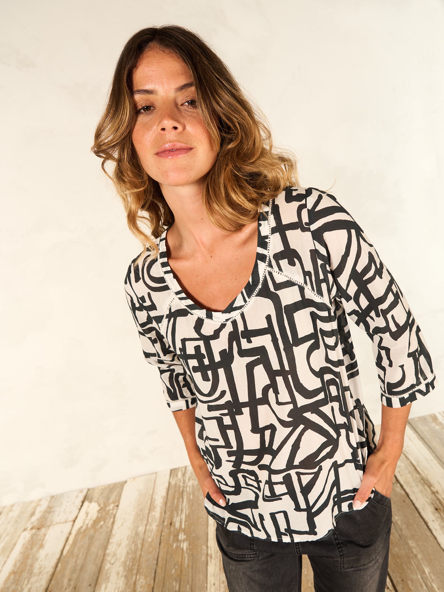 Blusa con scollo a V