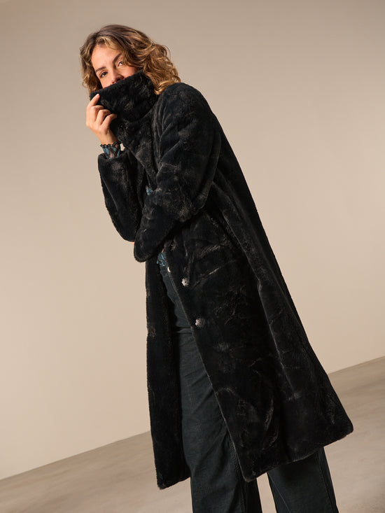 Mantel aus Kunstpelz