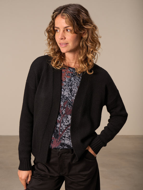 Strickjacke  mit Wolle