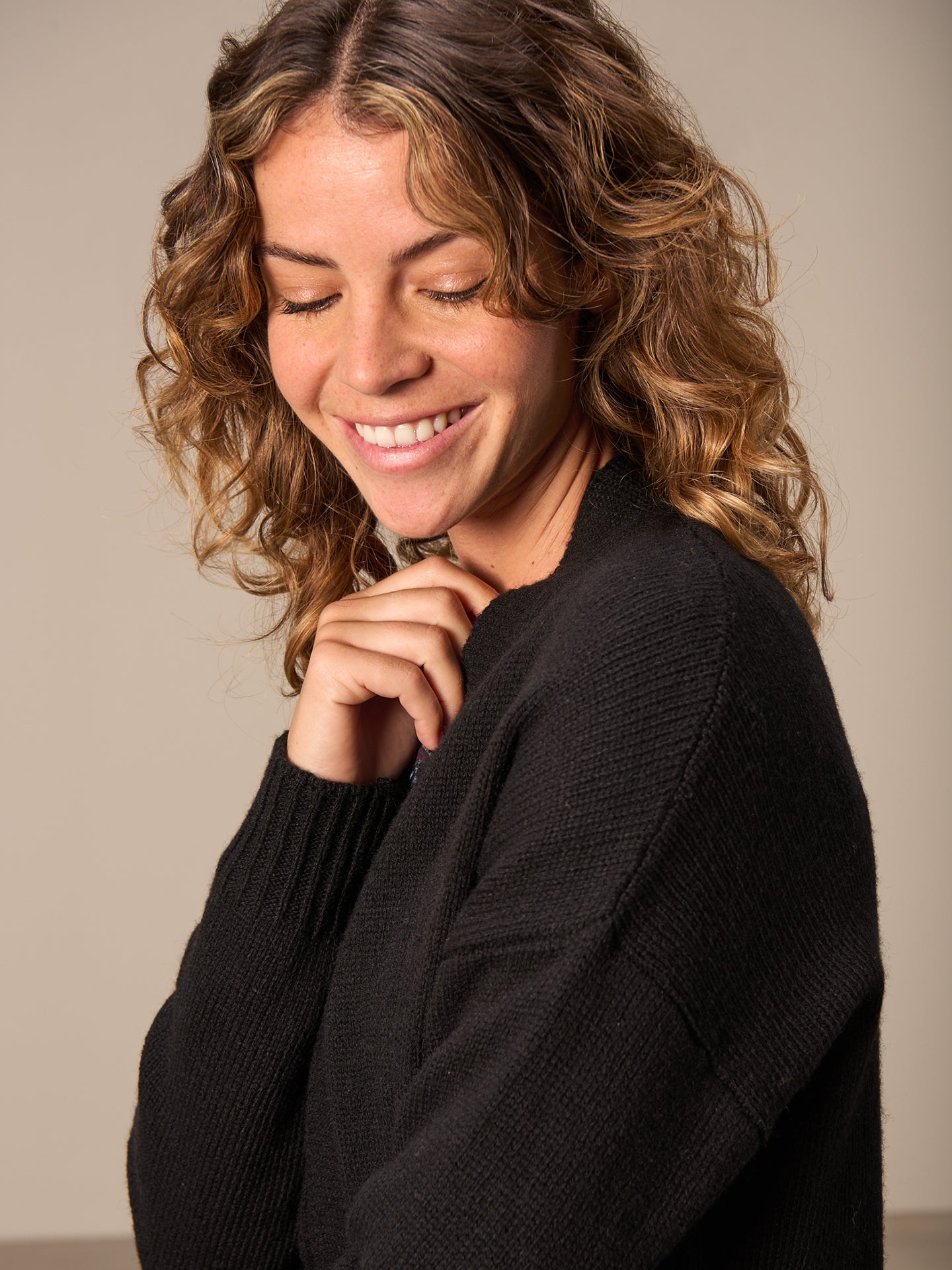 Strickjacke  mit Wolle