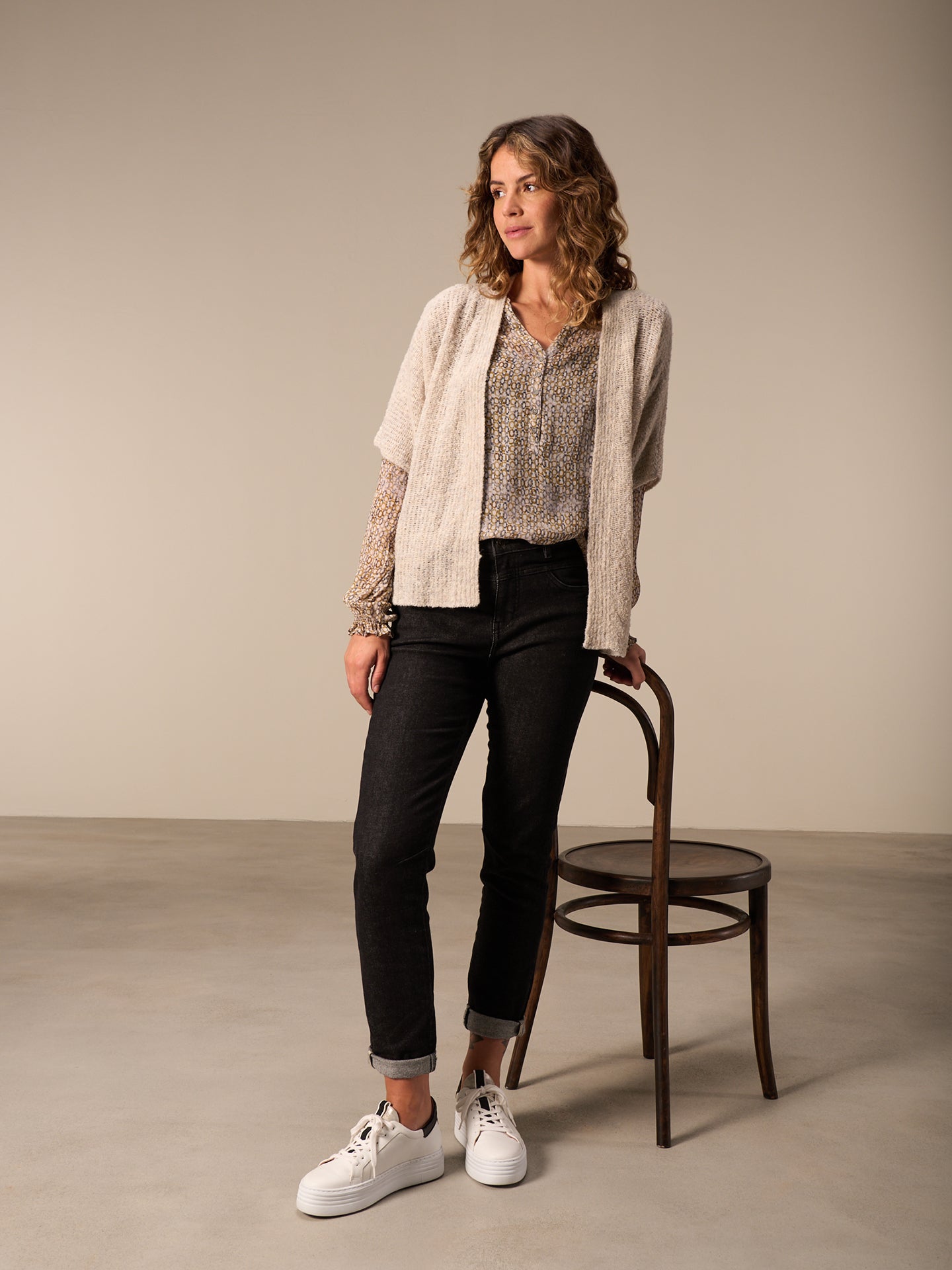 Strickjacke  mit Wolle