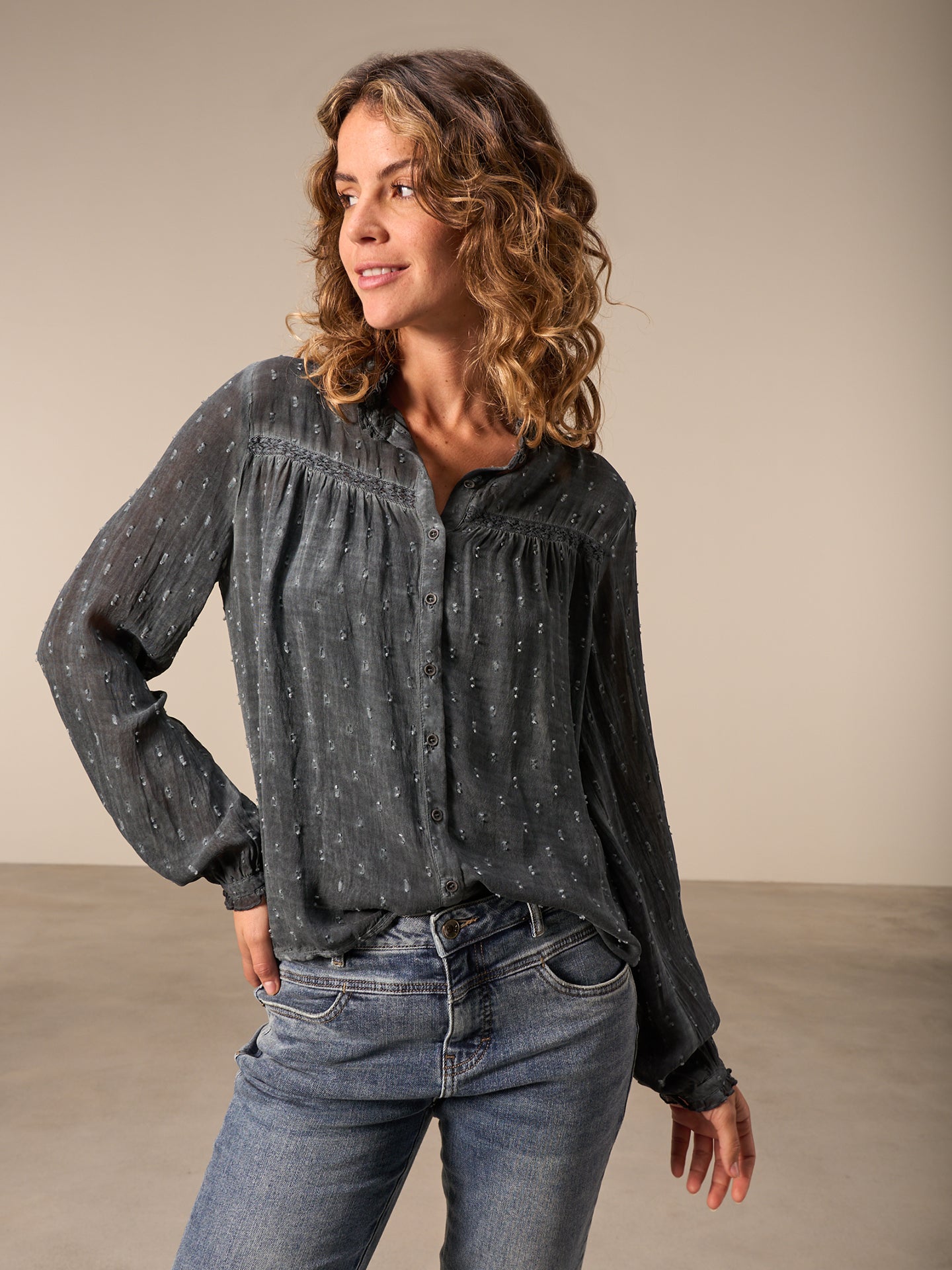 Bluse mit Rüschendetail