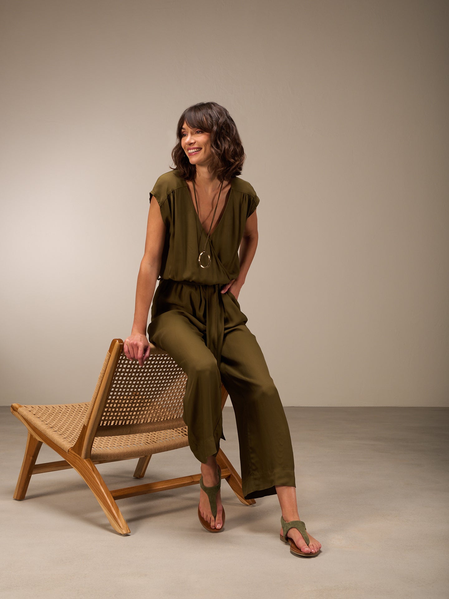 Jumpsuit mit V-Ausschnitt